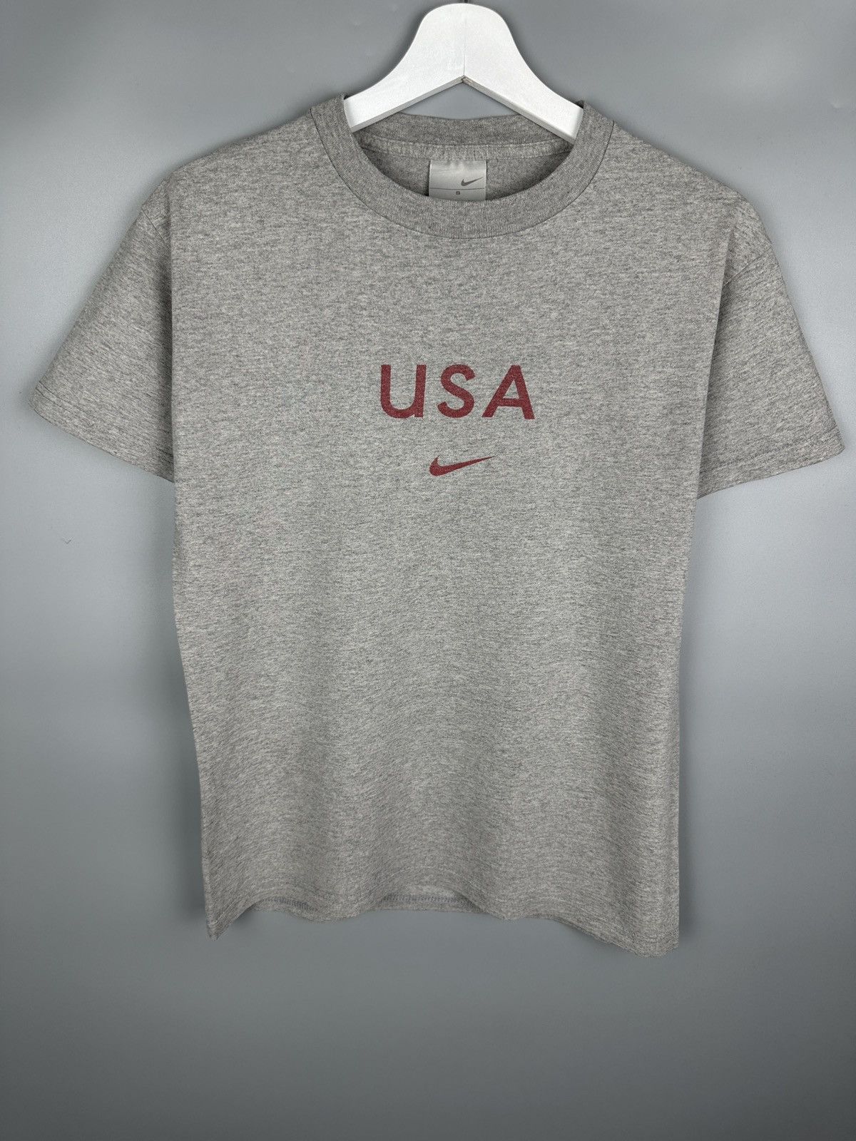 Nike Vintage Nike USA Center Swoosh Logo T Shirt Tee 90s Size US S / EU 44-46 / 1 - 1 Thumbnail