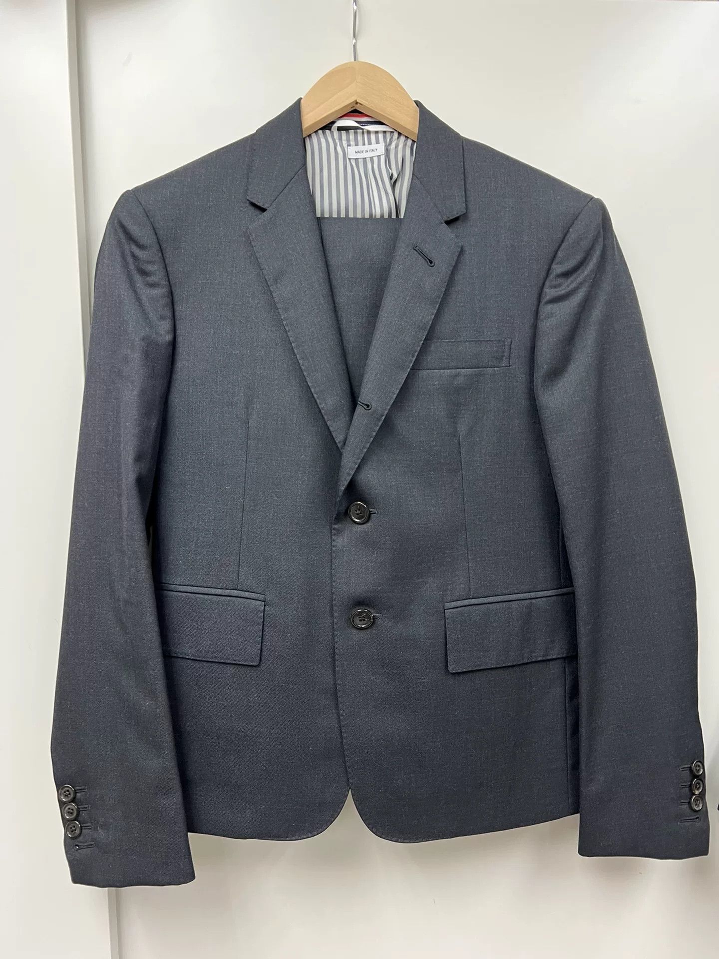 Thom Browne thom browne charcoal blazer and pants set Size US XXS / EU 40 - 1 Thumbnail