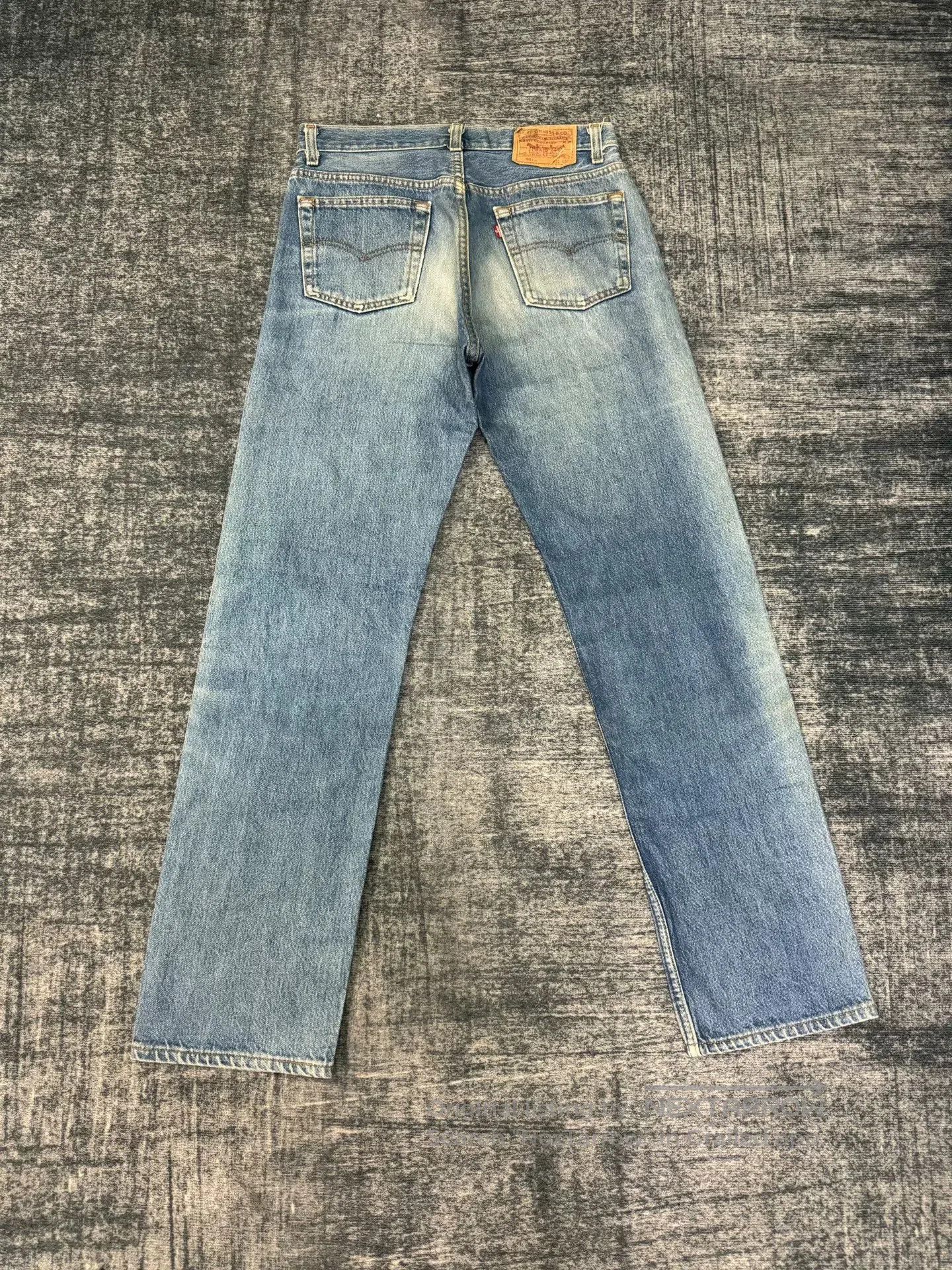 Levi's Vintage Levi's 501 90s Washed Blue Jeans. Size US 30 / EU 46 - 6 Thumbnail