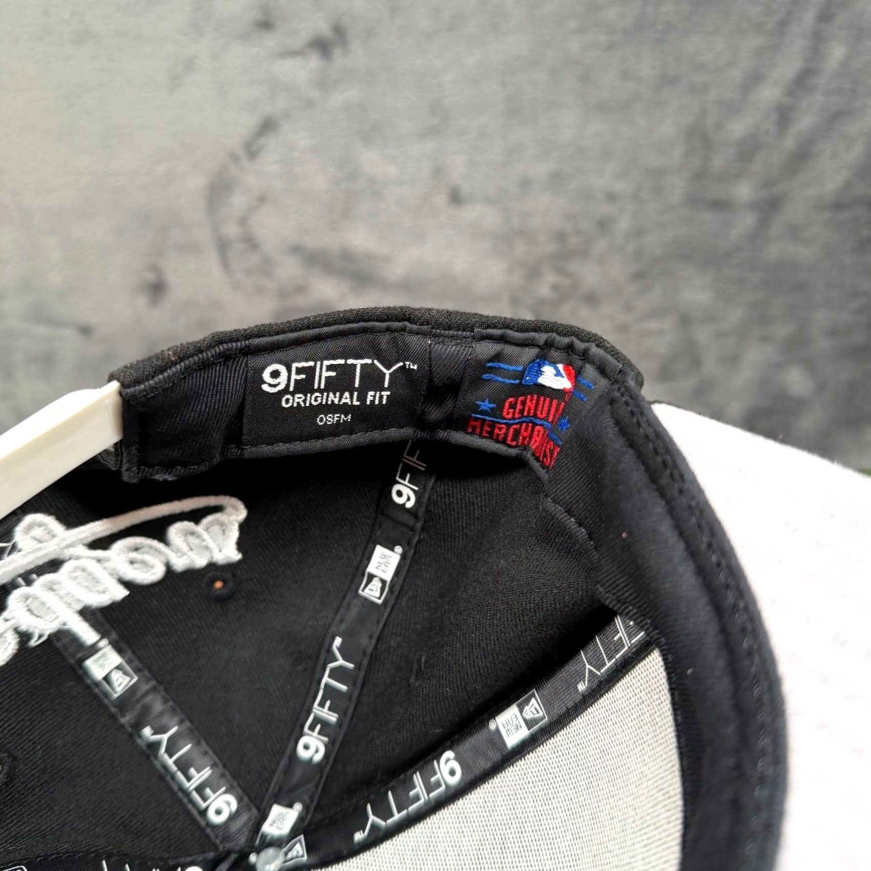 New Era VINTAGE? No — New Era Los Angeles Dodgers Hat Snapback One Size Mens Black Cotton Solid 9FIFTY Adjustable Baseball Cap Dodgers MLB Streetwear Size ONE SIZE - 7 Thumbnail
