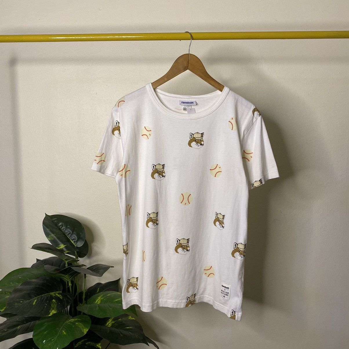 Designer × Maison Kitsune × Uniqlo Uniqlo x Maison Kitsune Overprint Tshirt Size US M / EU 48-50 / 2 - 1 Thumbnail