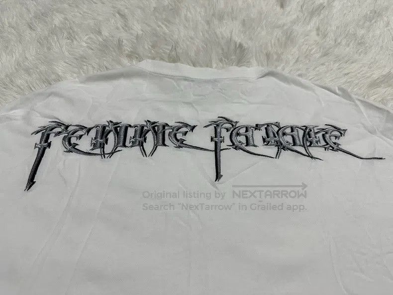 Balenciaga Balenciaga Short-sleeve T-shirt with embroidered letter pa Size US XS / EU 42 / 0 - 3 Thumbnail
