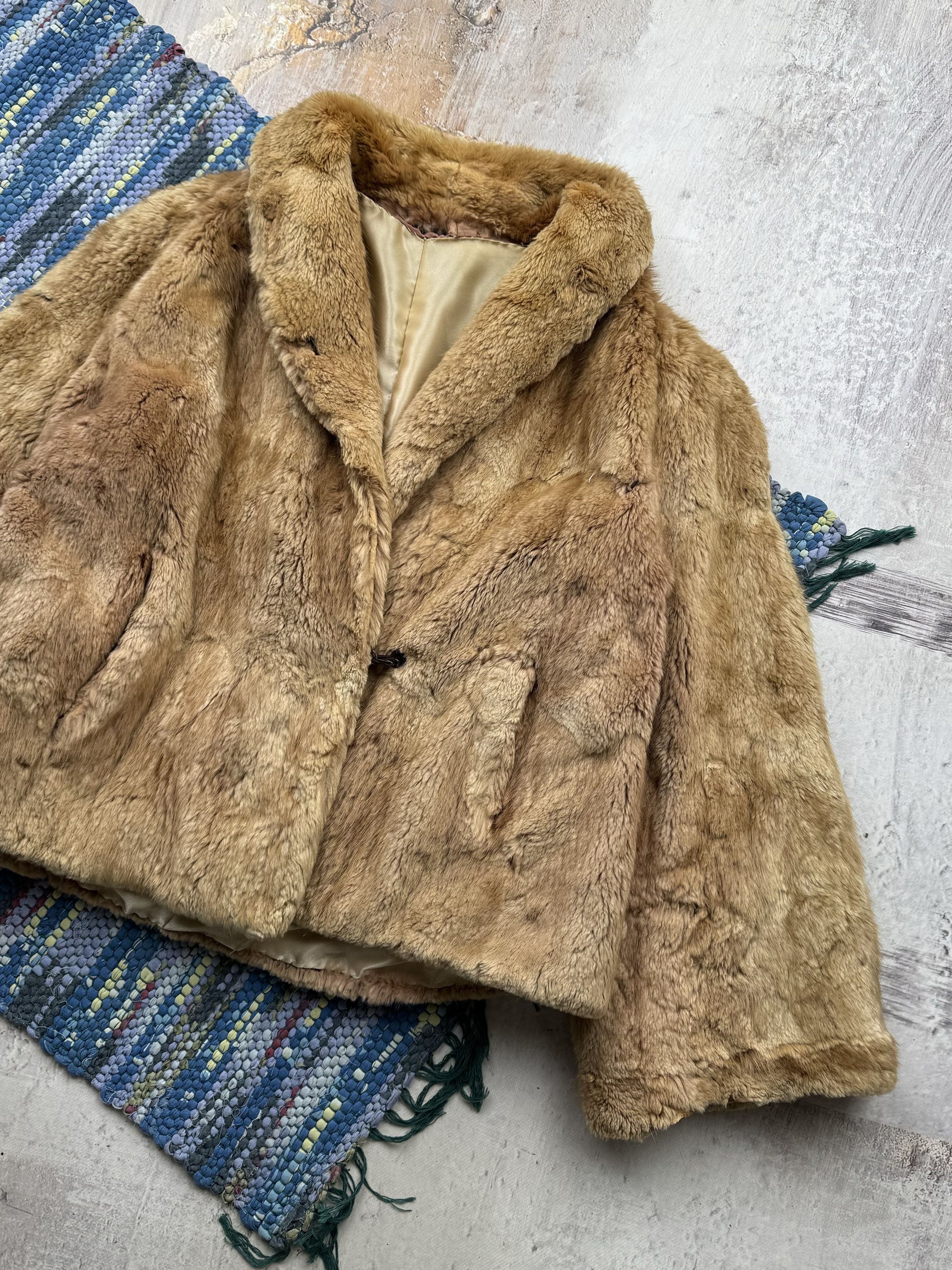 Vintage Vintage Oversized Real Fur Coat A259D15(574) Size M / US 6-8 / IT 42-44 - 3 Thumbnail