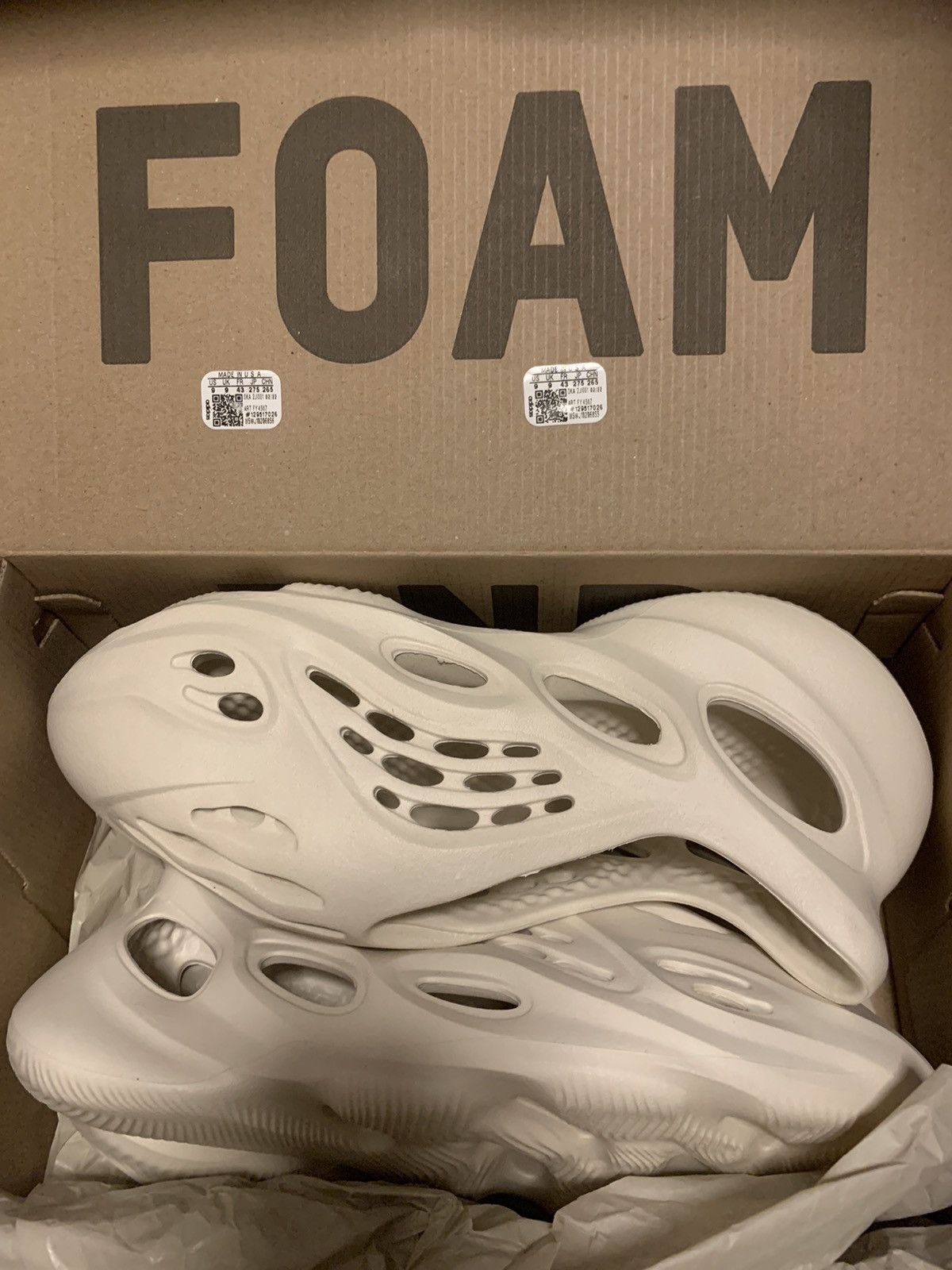 Adidas × Kanye West × Yeezy Adidas Yeezy Foam RNNR Sand Size US 9 / EU 42 - 3 Thumbnail
