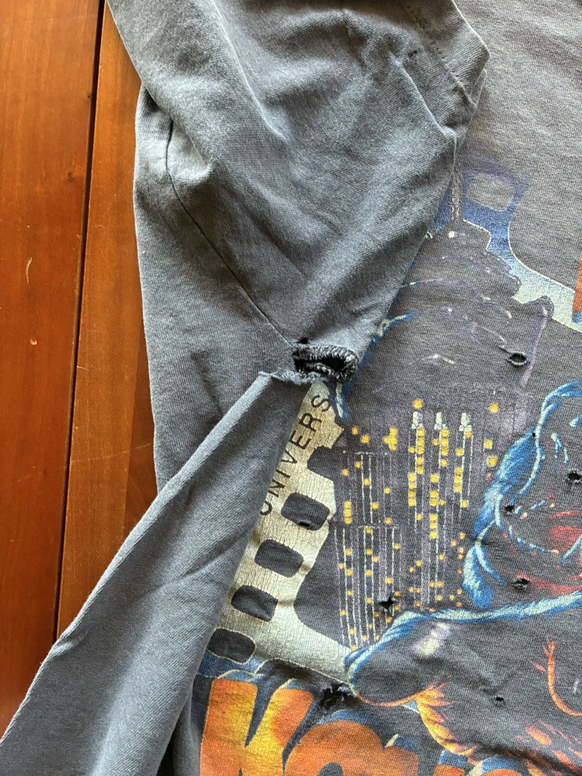 Vintage Vintage 90s distressed King Kong tee shirt Size US XL / EU 56 / 4 - 7 Thumbnail