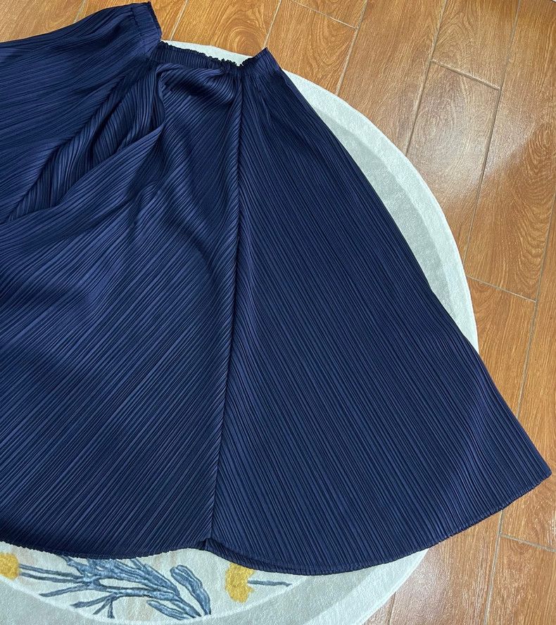 Issey Miyake Issey Miyake size:3 Blue-purple pleated skirt with a large Size 23" - 5 Thumbnail