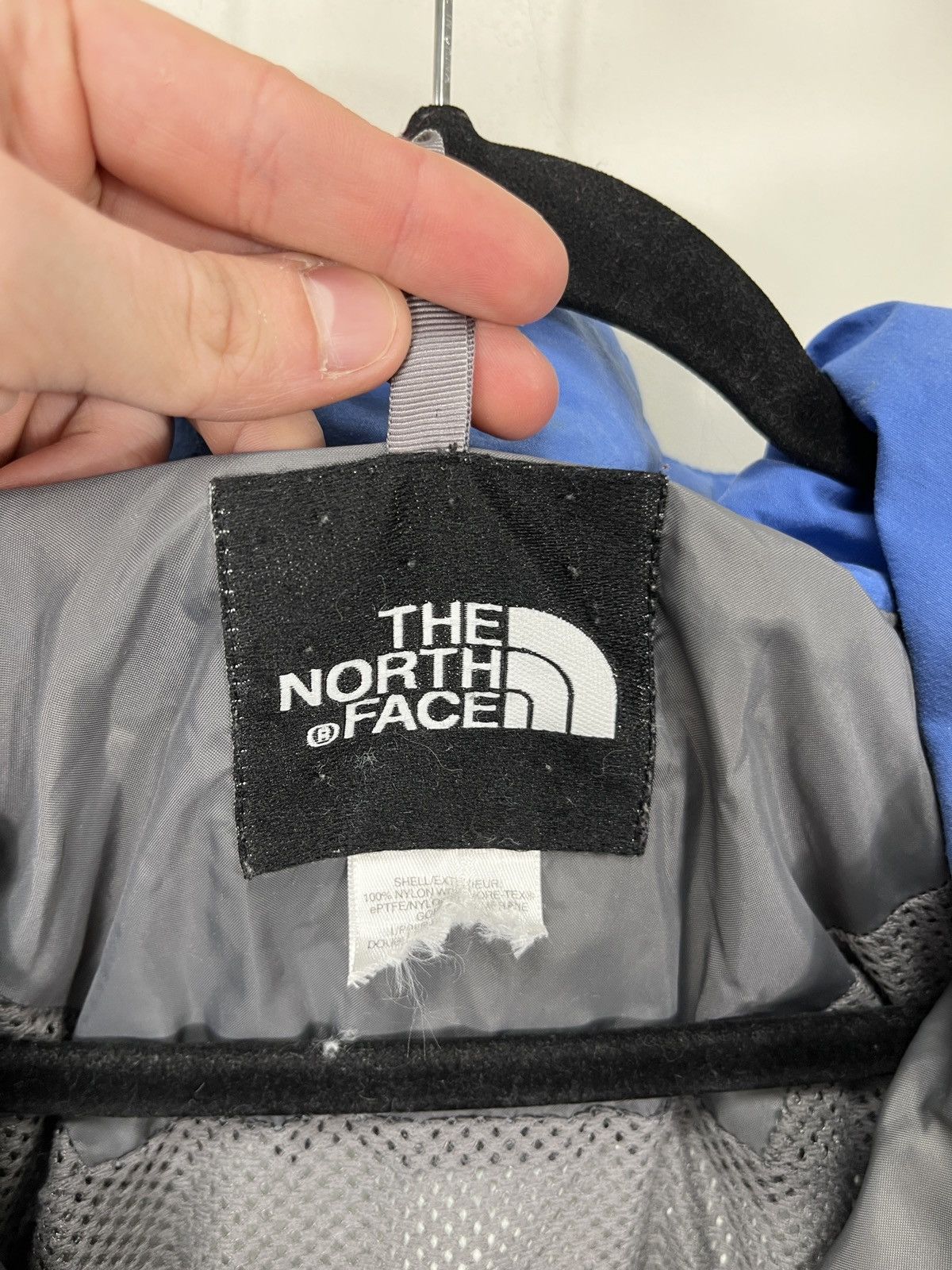 The North Face Vintage The North Face Gore-Tex Nylon Hooded Outdoor Jacket Size US L / EU 52-54 / 3 - 22 Thumbnail