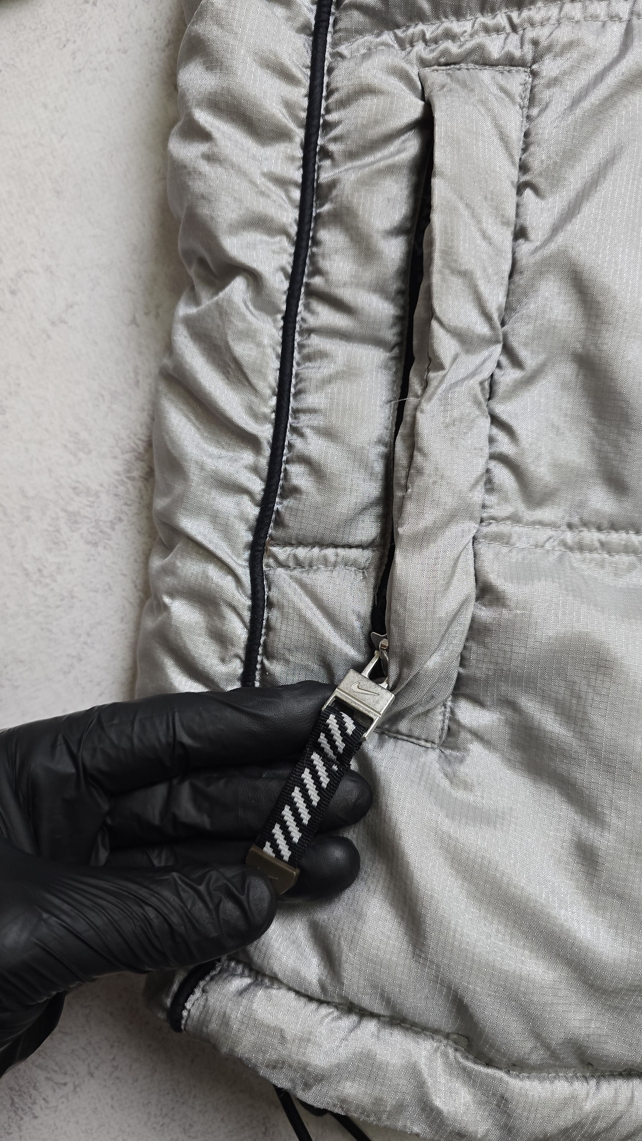 Nike Nike Vintage Y2K Silver Down Puffer Jacket Heavy Winter Coat Size US M / EU 48-50 / 2 - 18 Thumbnail