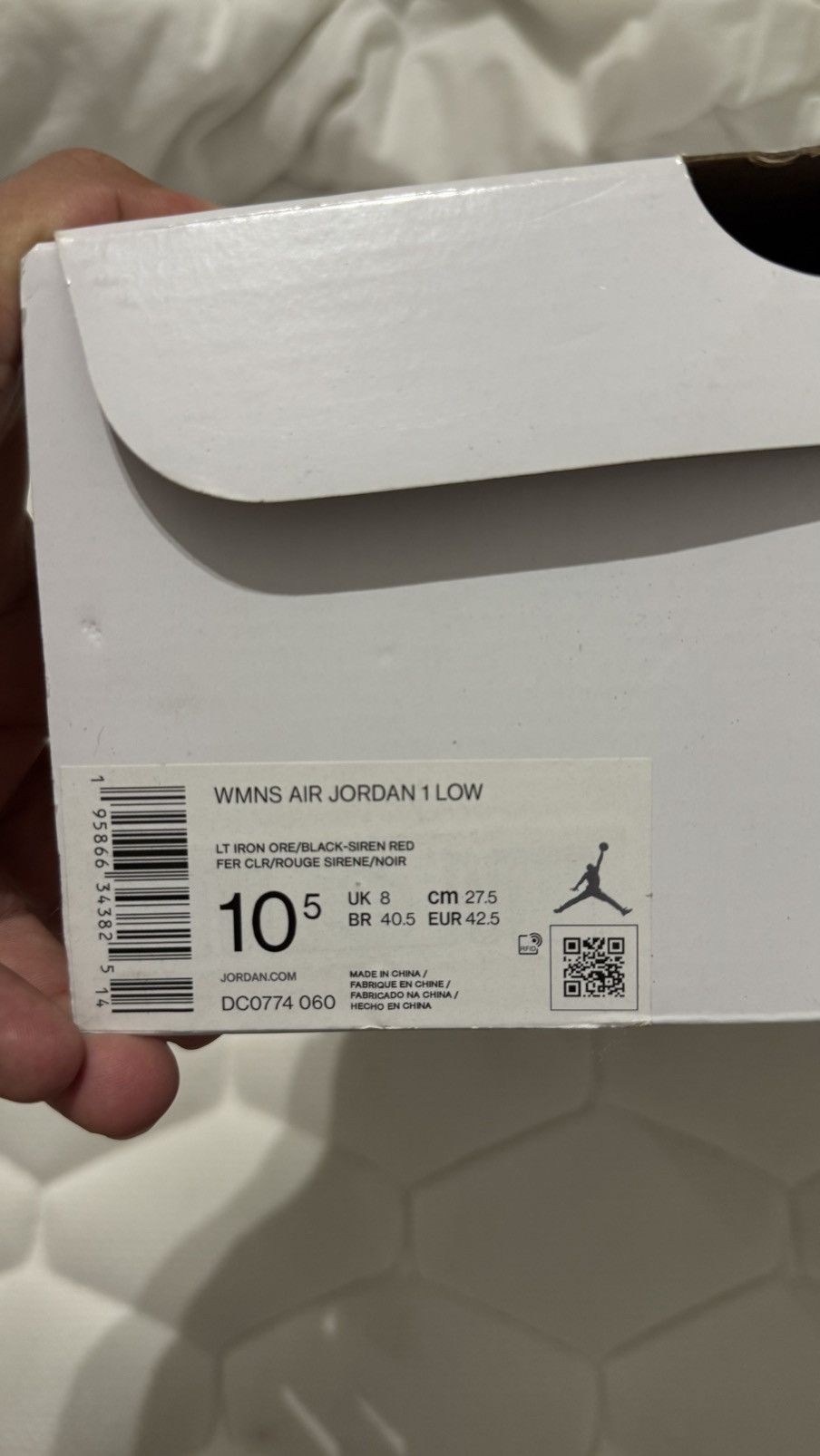 Jordan Brand WMNS AIR JORDAN 1 LOW Size US 9 / EU 42 - 13 Thumbnail