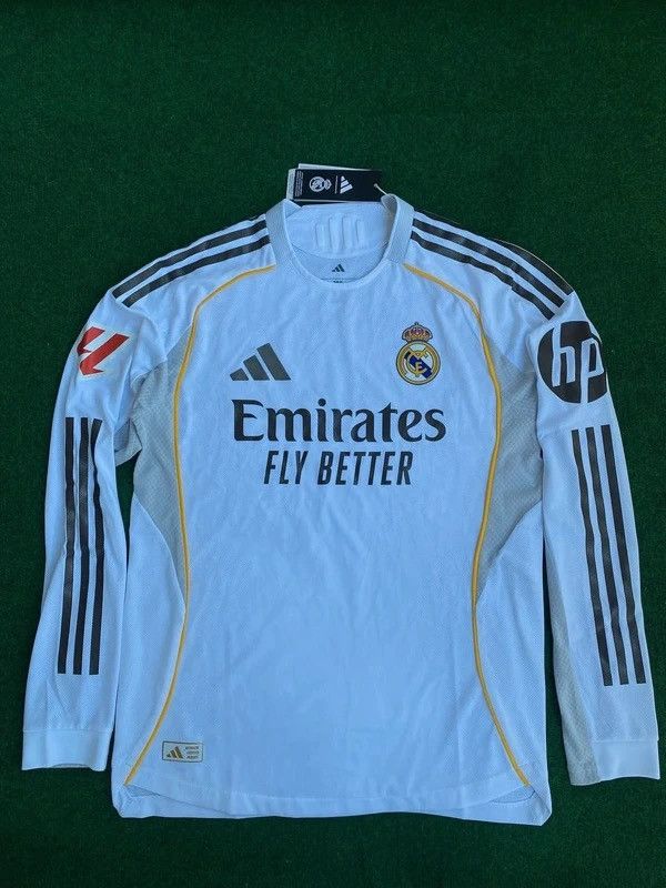 Adidas Long sleeve Adidas Real Madrid 25/26 Authentic Mbappe size M Size US M / EU 48-50 / 2 - 1 Thumbnail