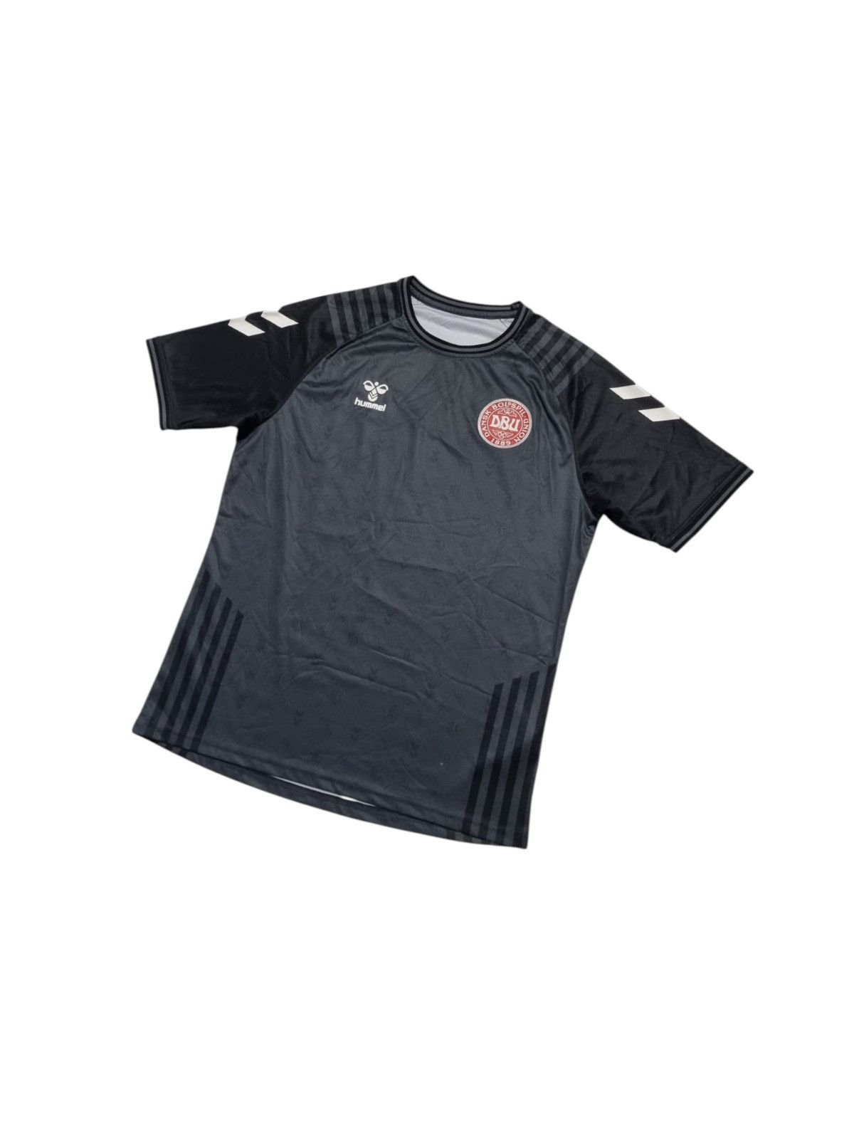 Hummel Denmark 2022 GK special kit Hummel L mens football shirt Size US L / EU 52-54 / 3 - 1 Thumbnail