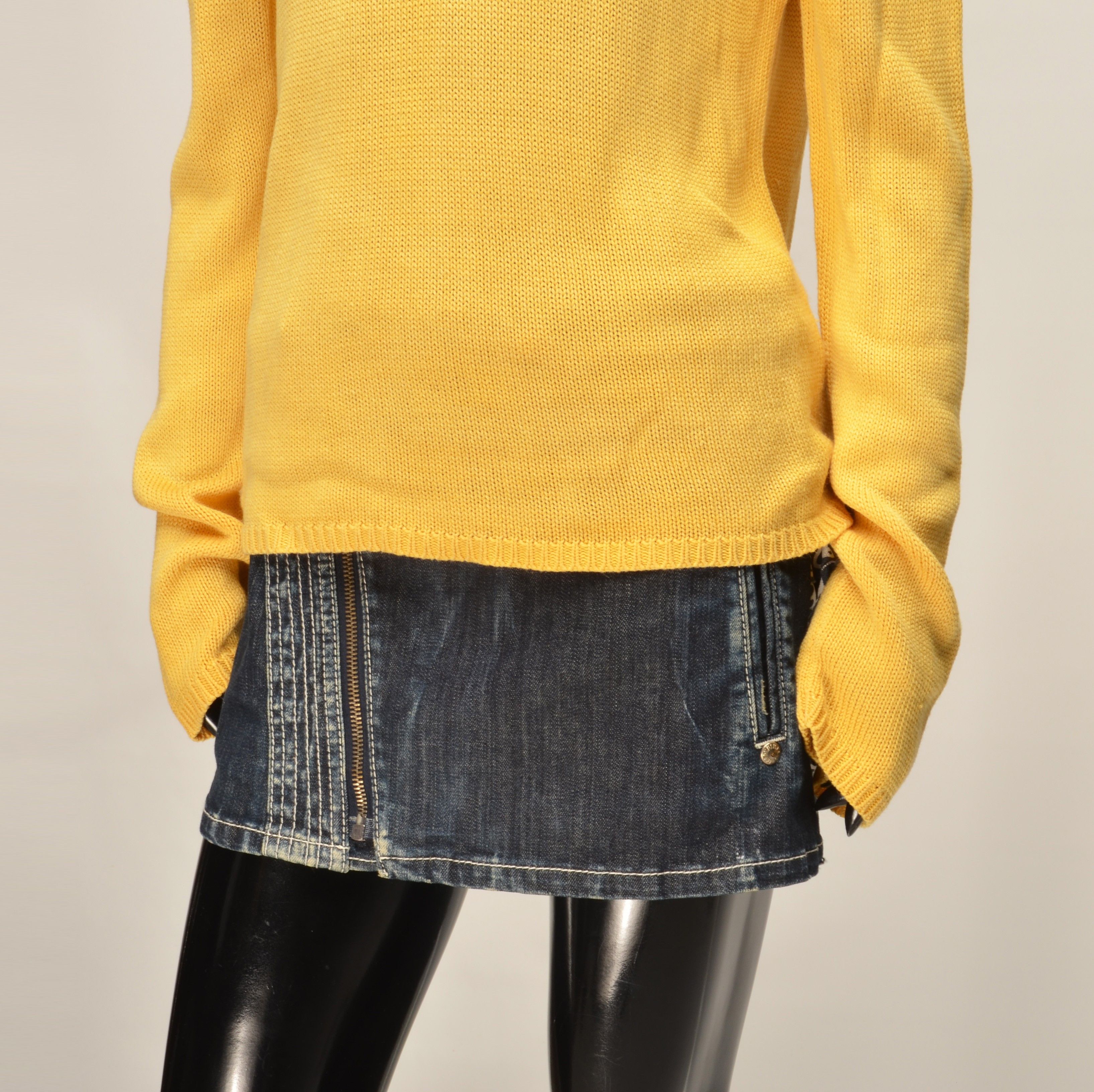 Gianfranco Ferre Gianfranco Ferre Studio Vintage 90's Silk Knitted Jumper Size L / US 10 / IT 46 - 3 Thumbnail