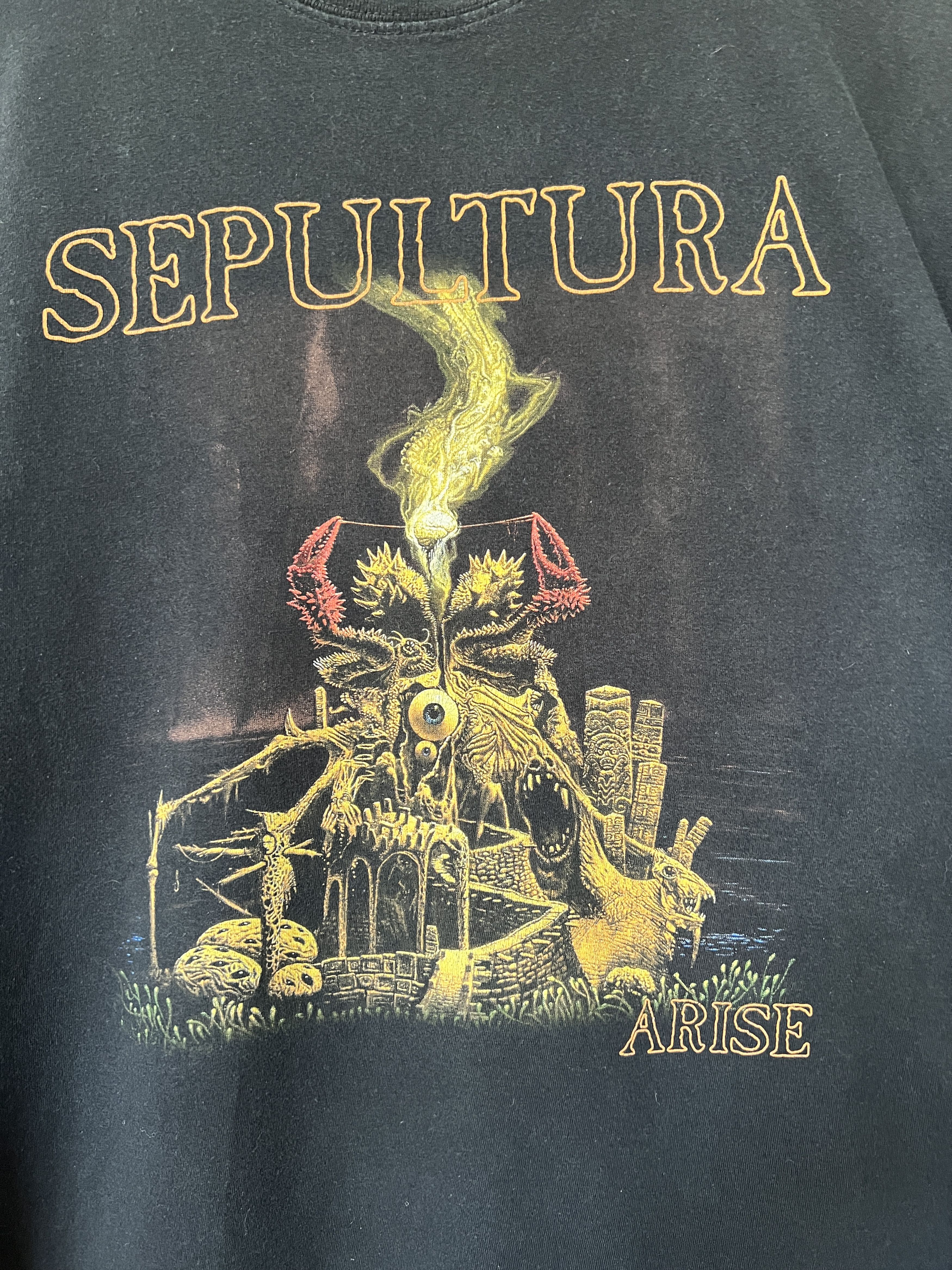 Band Tees Sepultura Vintage 90s Arise Rock Band T-shirt Size US L / EU 52-54 / 3 - 13 Thumbnail