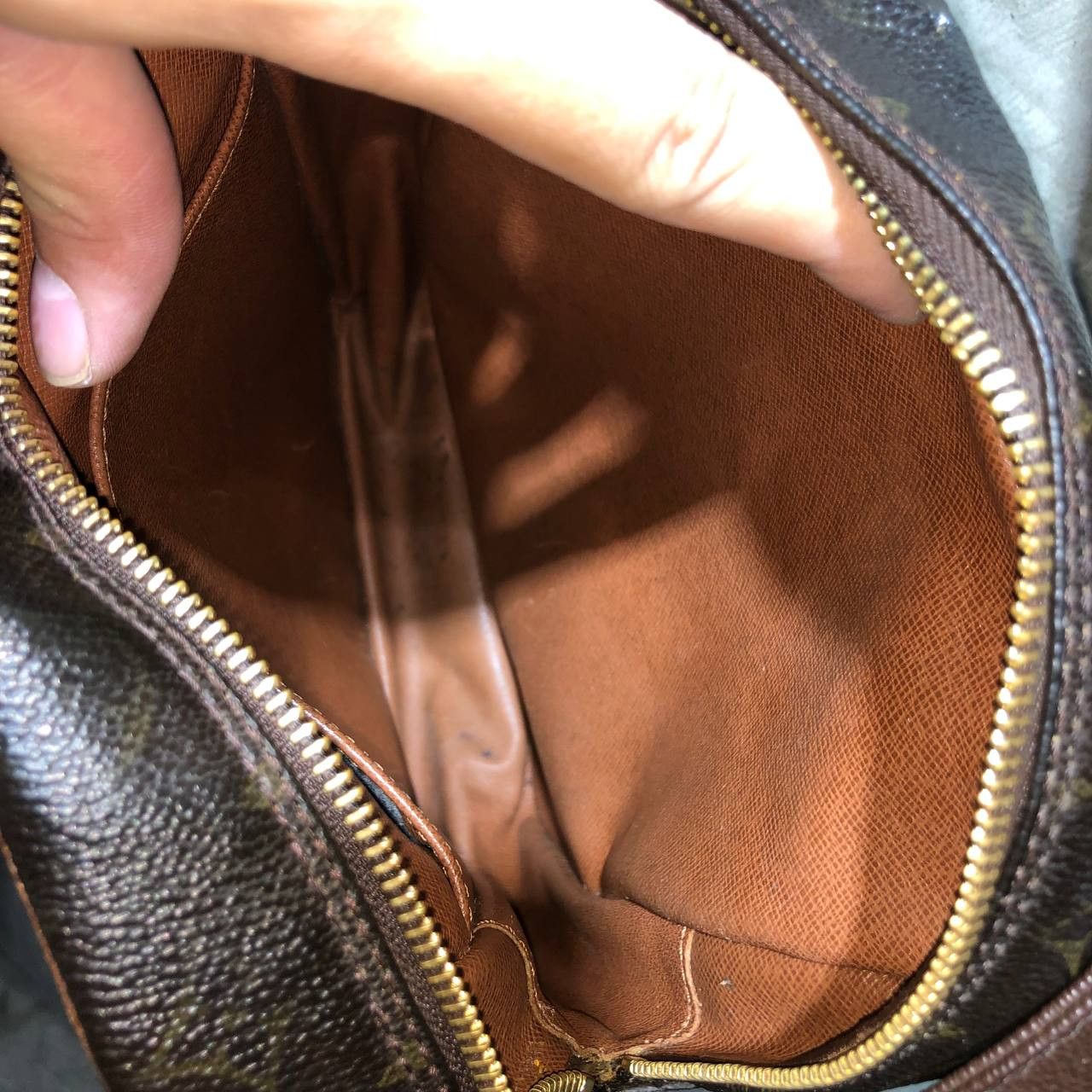 Louis Vuitton Louis Vuitton Danube Sling bag GM Size ONE SIZE - 12 Thumbnail