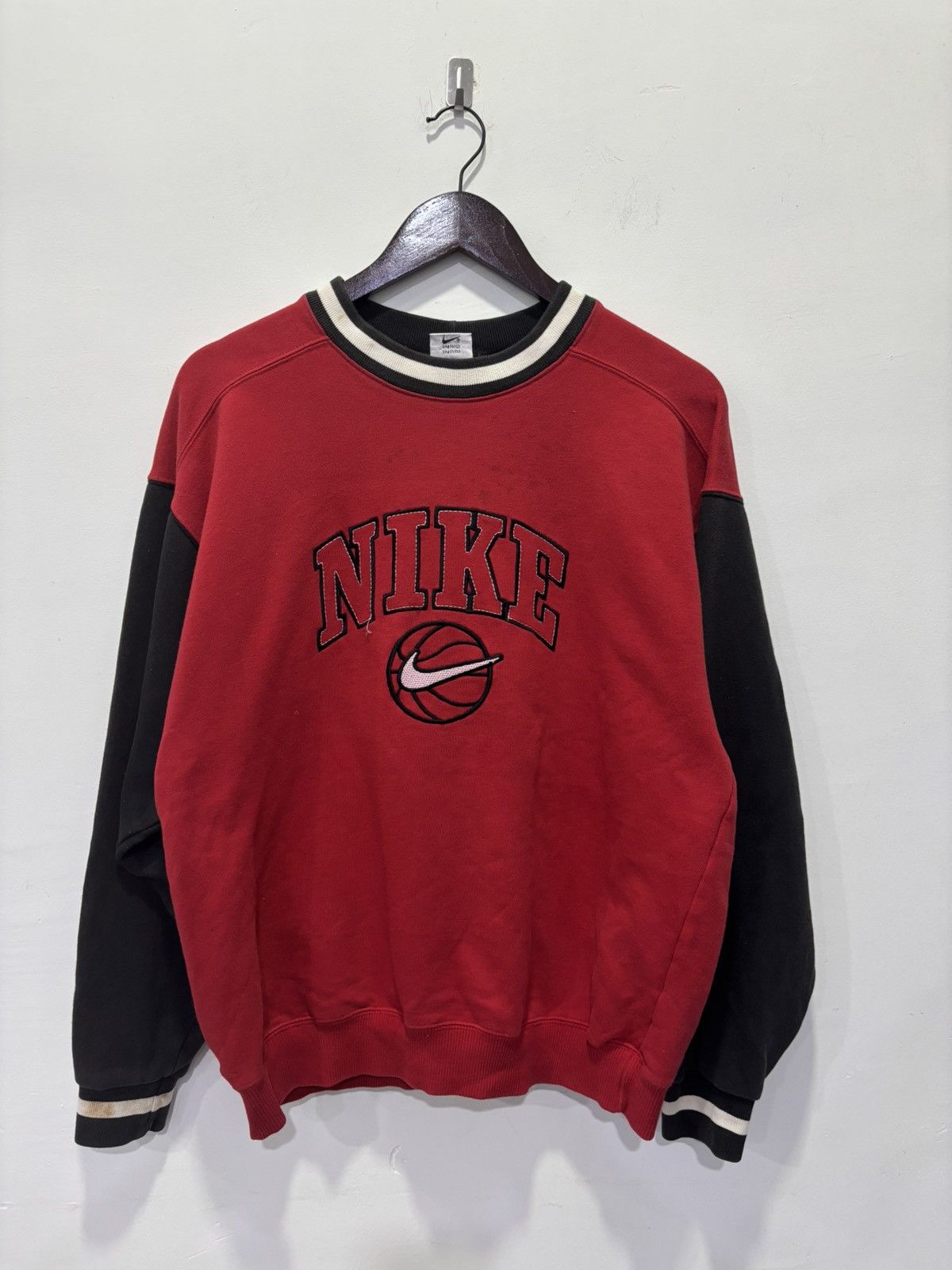 Vintage Vintage 90’s Nike Sweatshirt Size US S / EU 44-46 / 1 - 1 Thumbnail