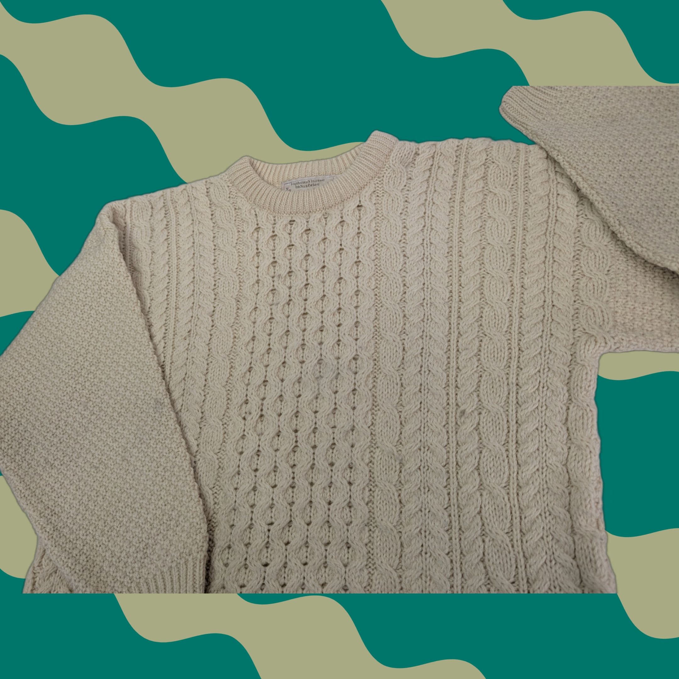 Highland Home Industries Crew Neck Sweater Ladies M Cream 100% Wool Cable Knit Chunky Pullover All Seasons Vintage No
