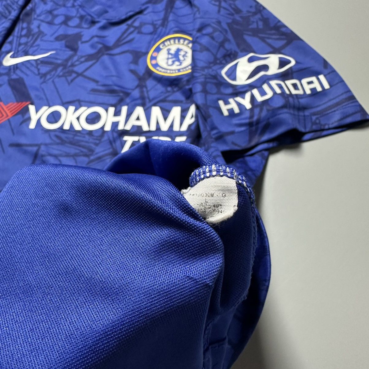 Nike CHELSEA NIKE 2019/2020 FOOTBALL HOME JERSEY #10 HAZARD Size US L / EU 52-54 / 3 - 13 Thumbnail
