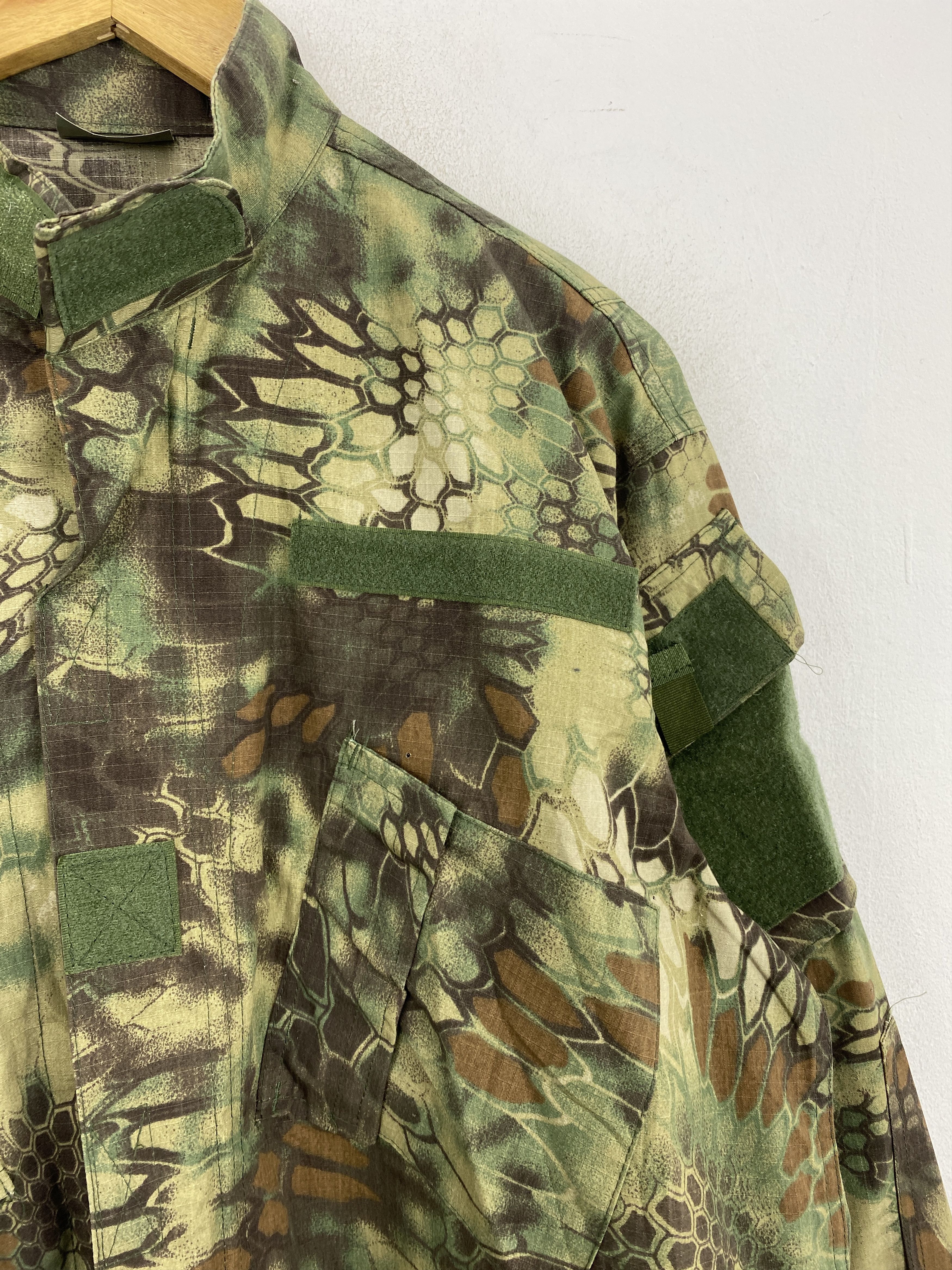 Vintage Vintage Military Camouflage Jacket J1896 Size US L / EU 52-54 / 3 - 8 Thumbnail