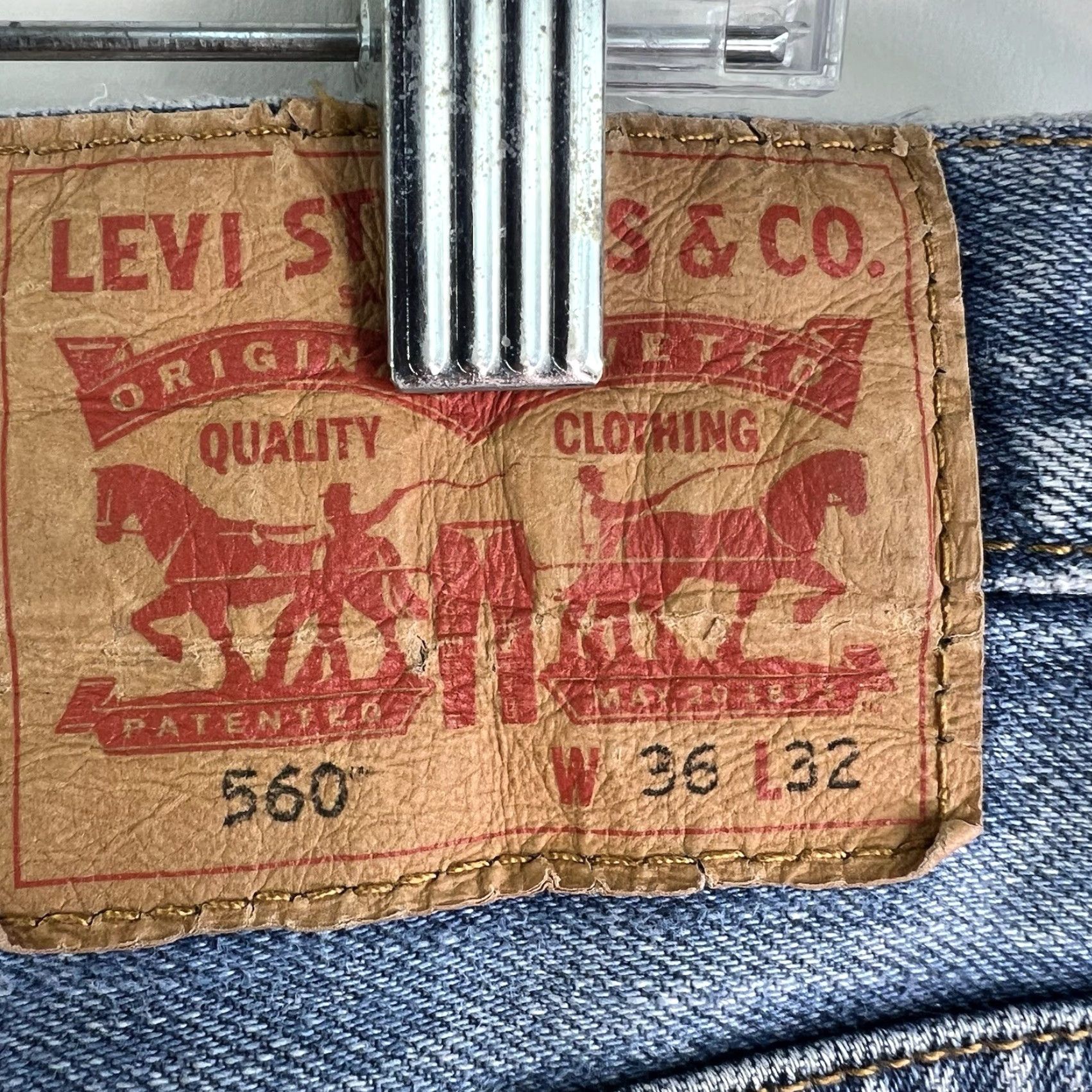 Levi's VINTAGE Levi's Jeans Men 36x32 Straight Fit Blue Denim 90s Distressed Comfortable Size US 36 / EU 52 - 7 Thumbnail