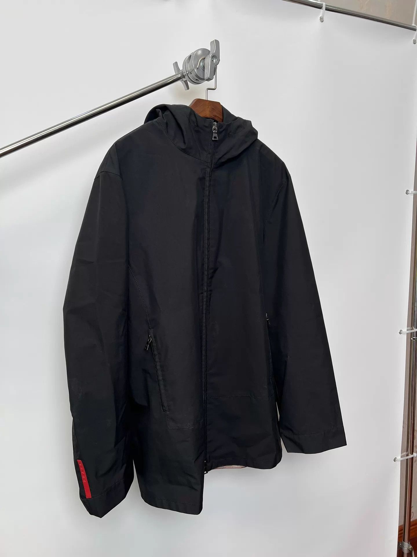 Prada Prada Vintage Sports Red Label GTX Jacket Size 54 Size US L / EU 52-54 / 3 - 2 Thumbnail