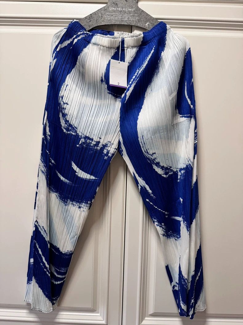 Issey Miyake Issey Miyake size:2 Blue and white pleated wave pants Size 32" / US 10 / IT 46 - 1 Thumbnail