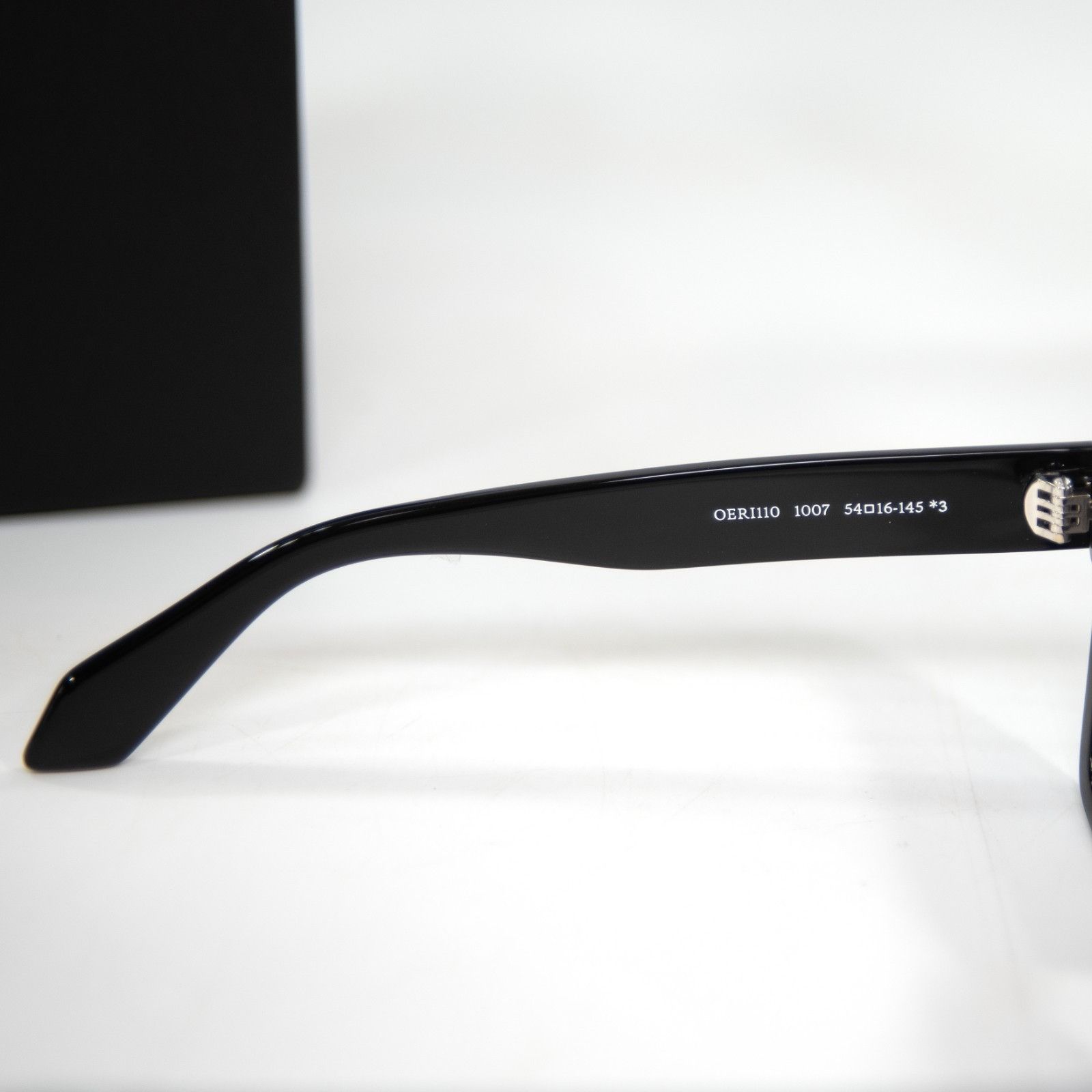 Off-White Off-White OER1110 Cincinnati Black Logo Sunglasses NWT Case Size ONE SIZE - 7 Thumbnail