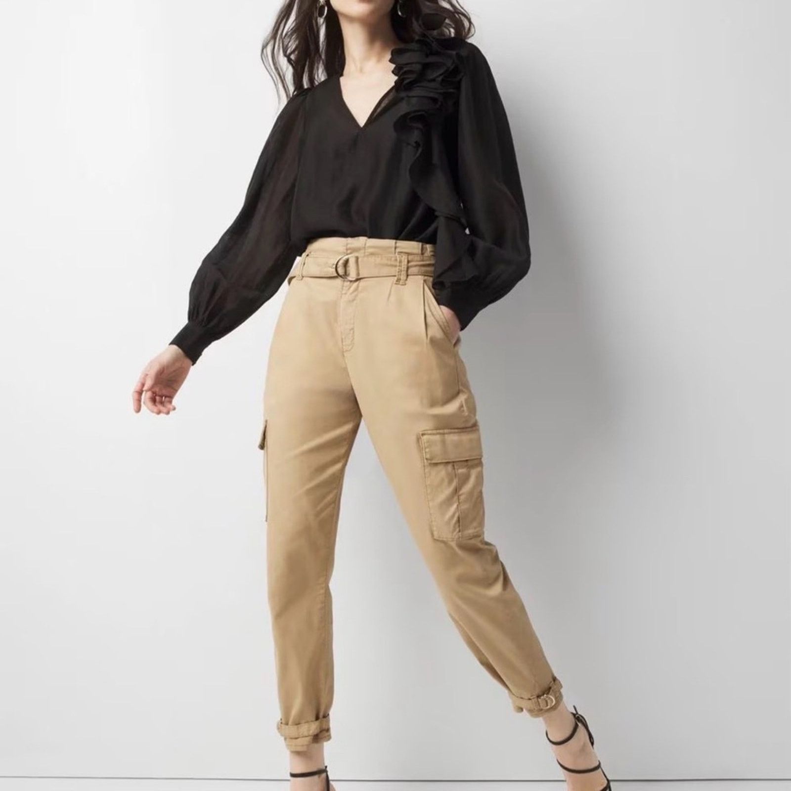 White House Black Market WHBM Extra High Rise Pret Tan Cargo Tapered Ankle Pants. Size 25" / US 0 / IT 36 - 1 Thumbnail