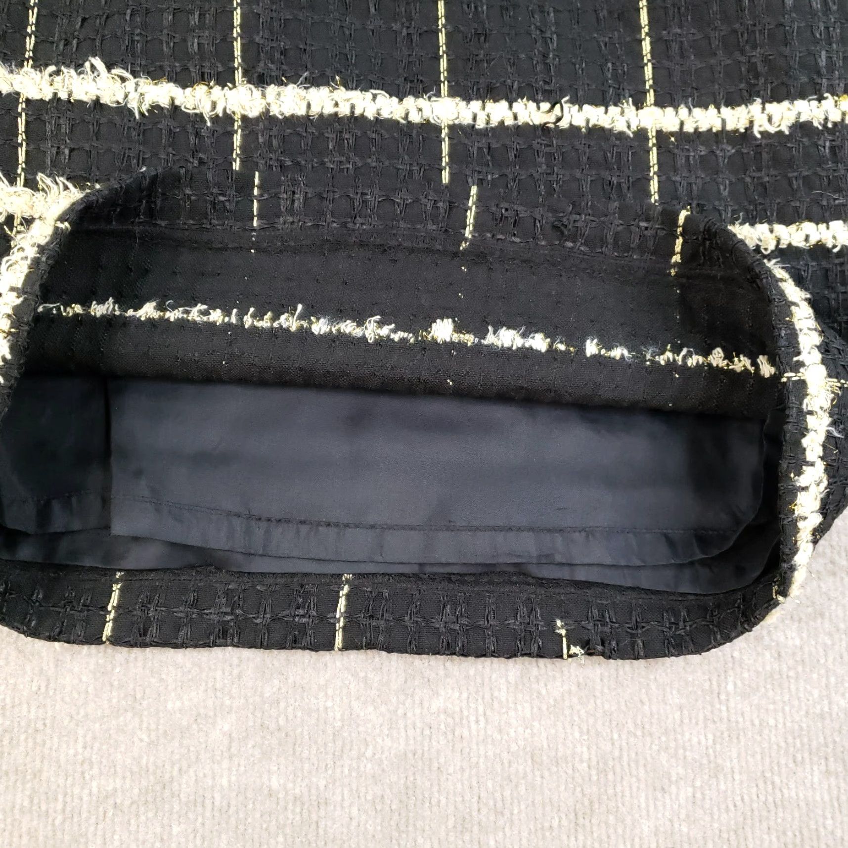 J.McLaughlin J. Mclaughlin Skirt Womens Size 6 Black Gold Knee Length A-line Lined Casual Size 28" / US 6 / IT 42 - 7 Thumbnail