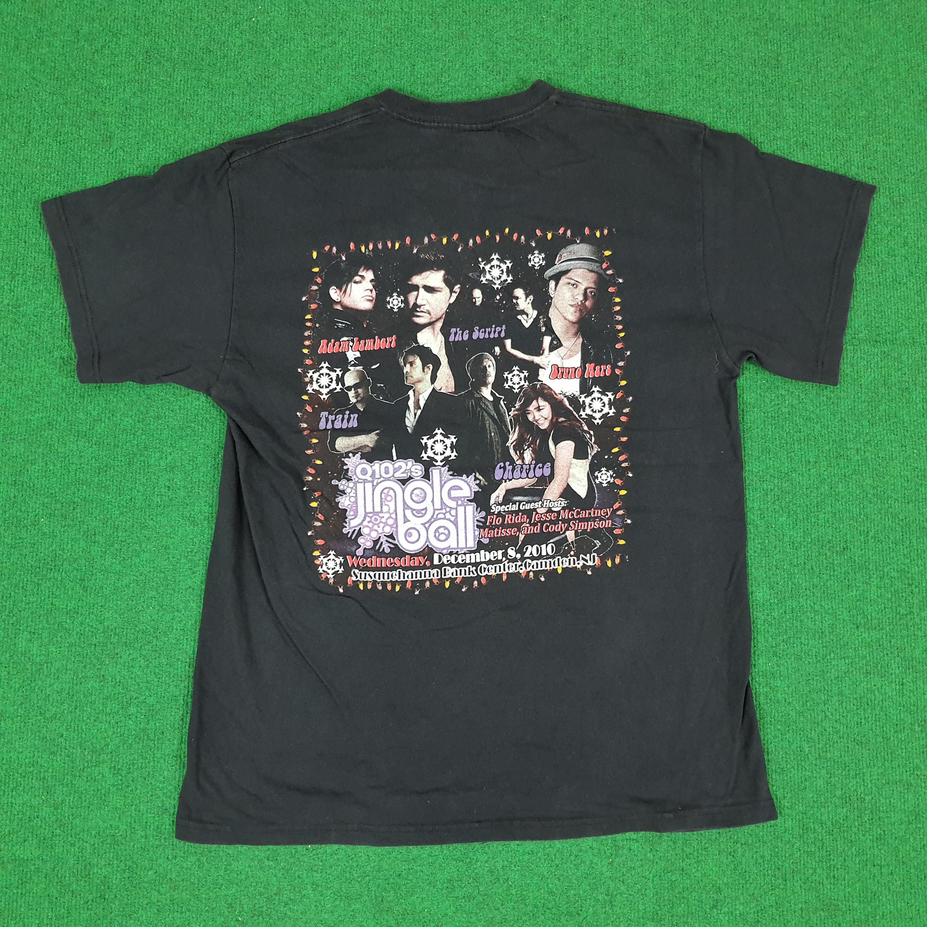 Band Tees Vintage Justin Bieber and Selena Gomez Christmas T-shirt Size US M / EU 48-50 / 2 - 3 Thumbnail