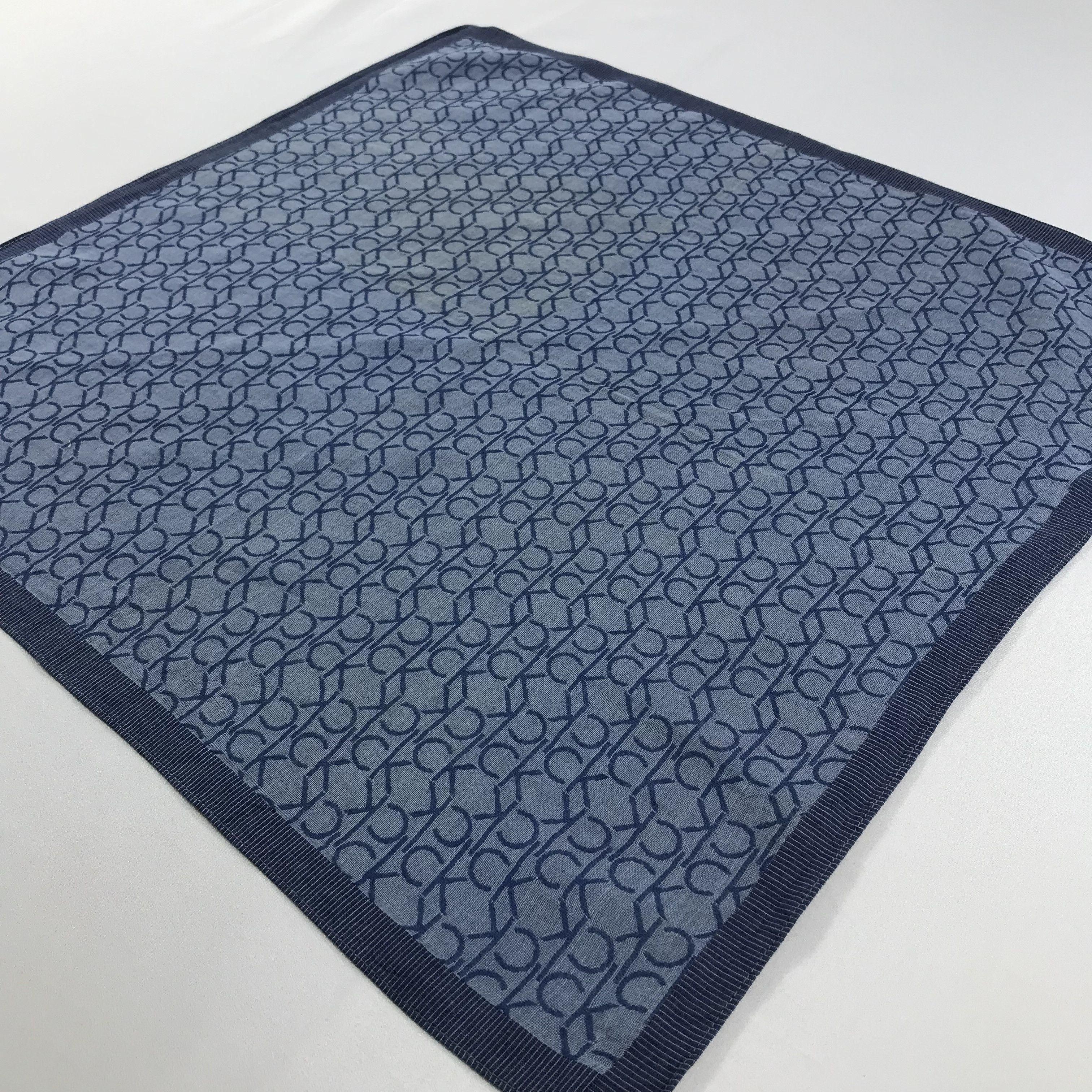 Calvin Klein × Vintage Calvin Klein Bandana / Handkerchief / Neckerchief - S1935 Size ONE SIZE - 2 Thumbnail