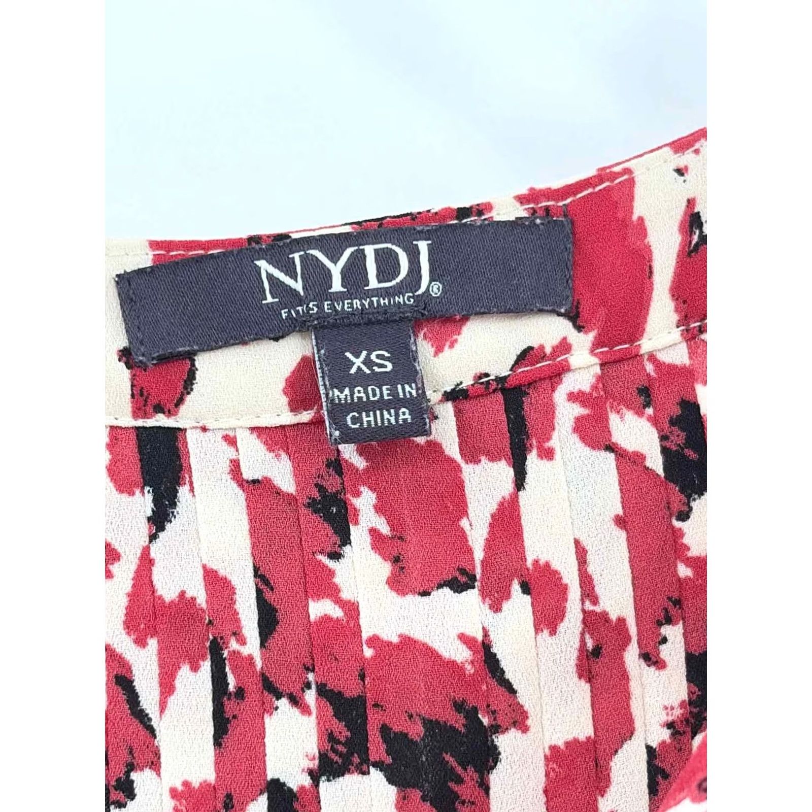 NYDJ NYDJ Blouse XS Red Long Sleeve Pre-Owned Size XS / US 0-2 / IT 36-38 - 3 Thumbnail