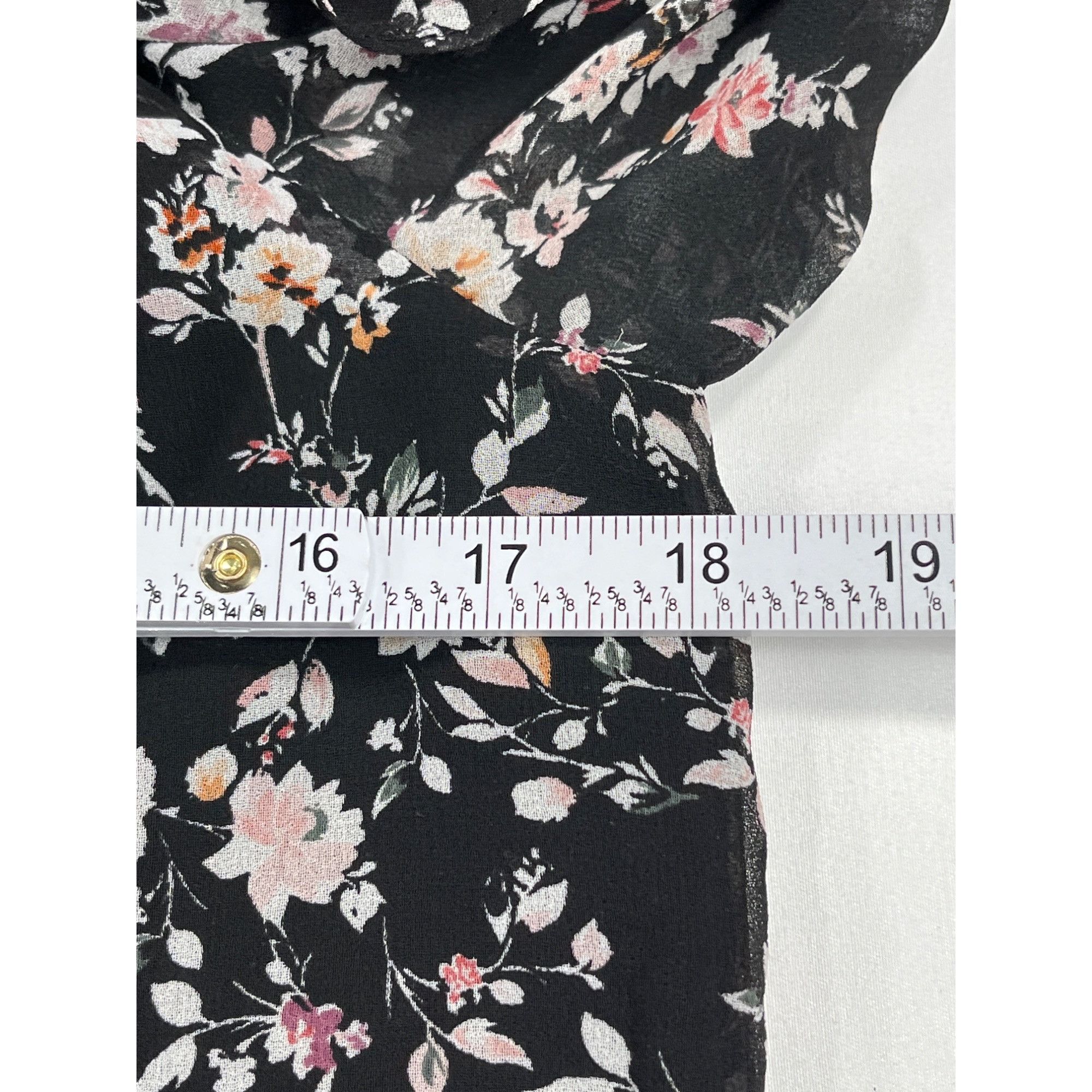 White House Black Market White House black market SKU 7686 Womens Off shoulder Floral Size S / US 4 / IT 40 - 4 Thumbnail