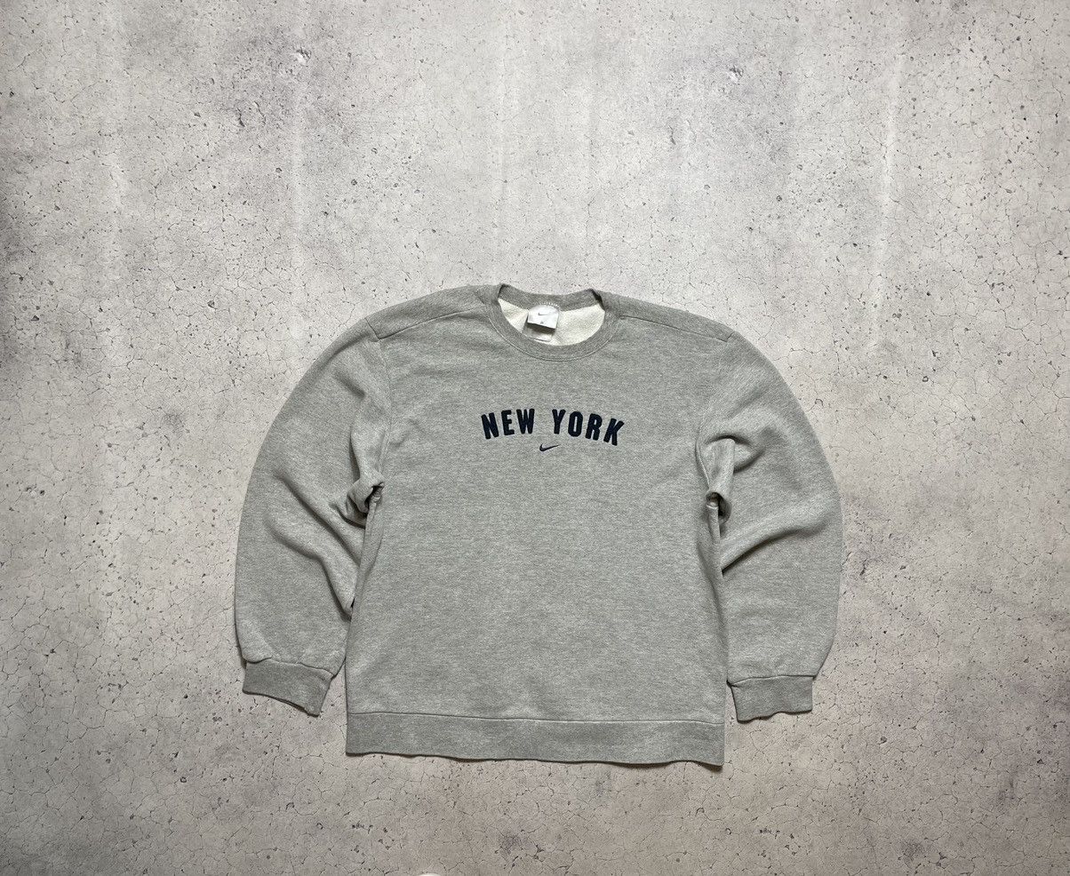 Nike Vintage Nike New York Swoosh Sweatshirt Retro Made In USA Size US M / EU 48-50 / 2 - 1 Thumbnail