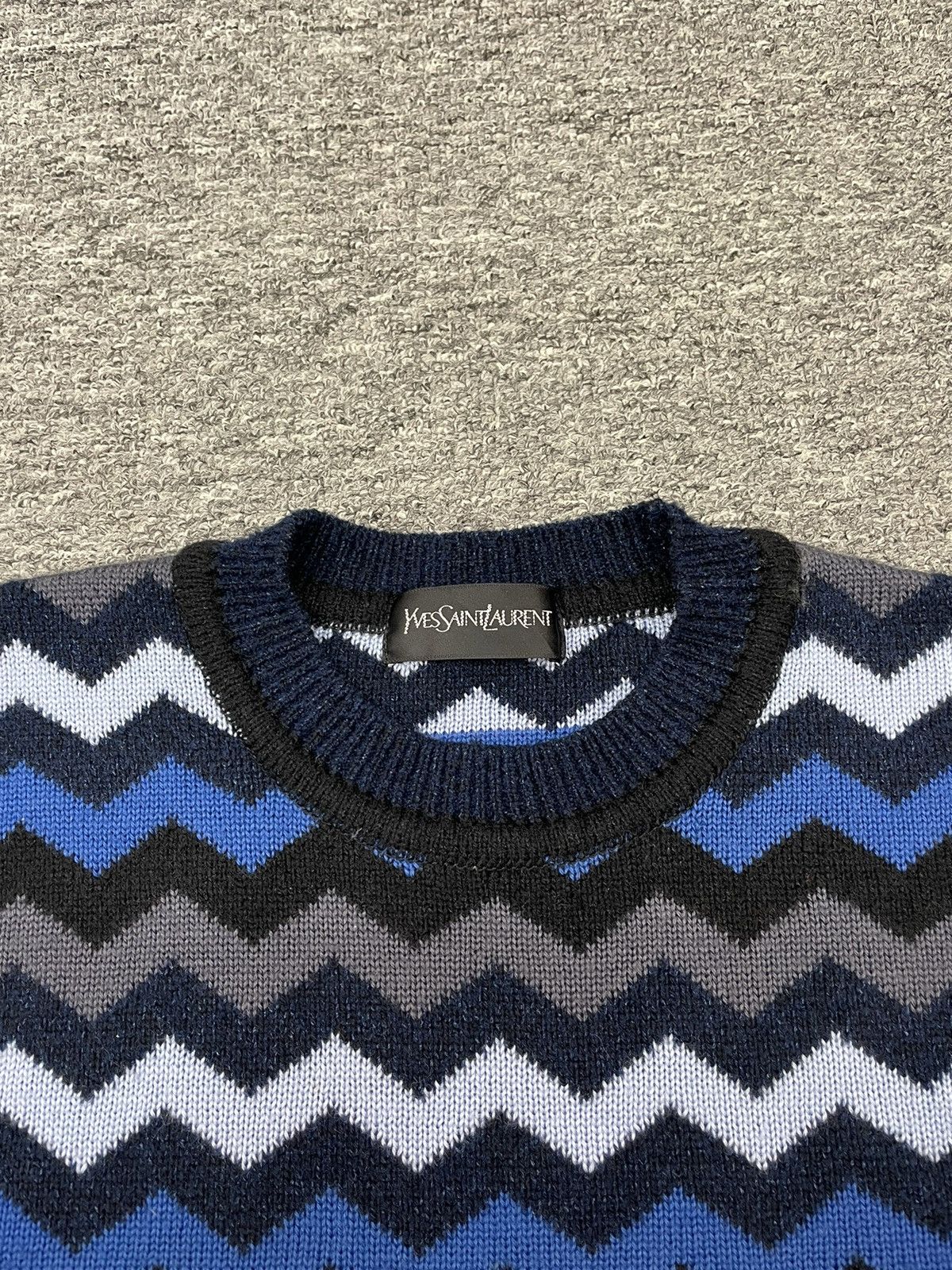 Yves Saint Laurent Vintage Yves Saint Lauren Sweater Knit Zigzag Pattern Size US L / EU 52-54 / 3 - 4 Thumbnail