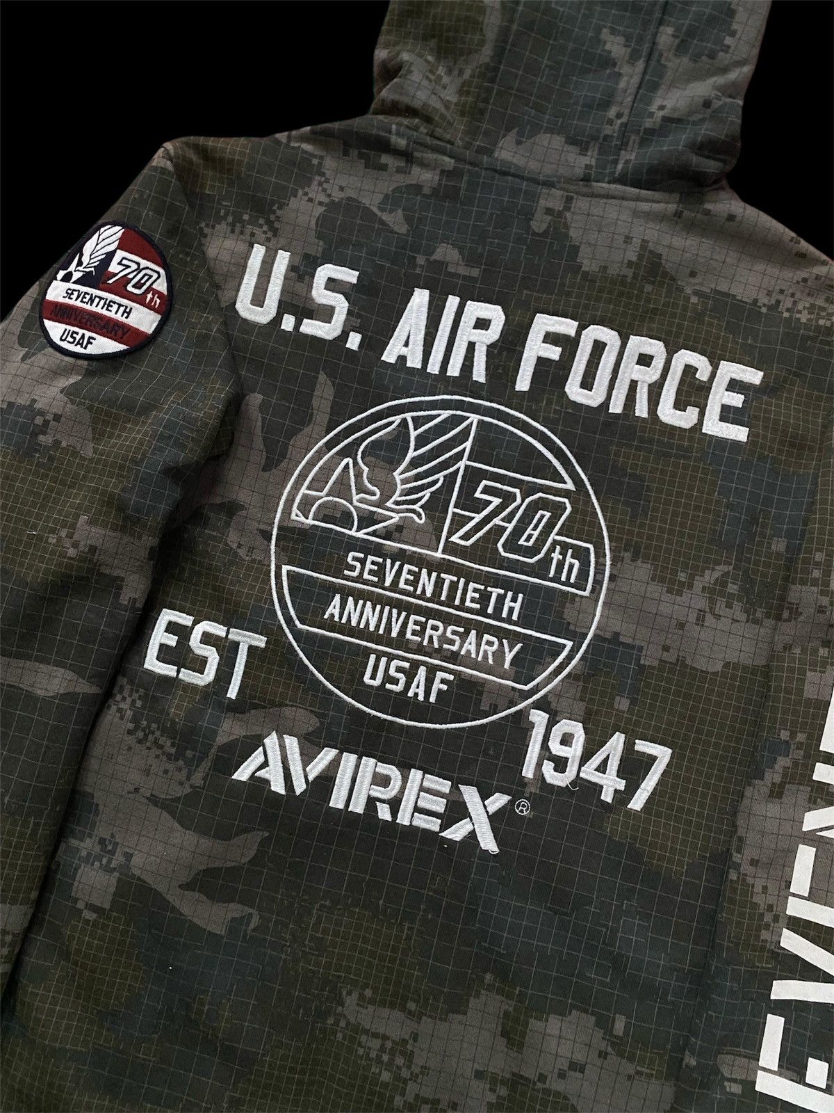 Avirex × Vintage AVIREX US AIR FORCE 70th Anniversary Zip Camo Hoodie Size US XL / EU 56 / 4 - 7 Thumbnail