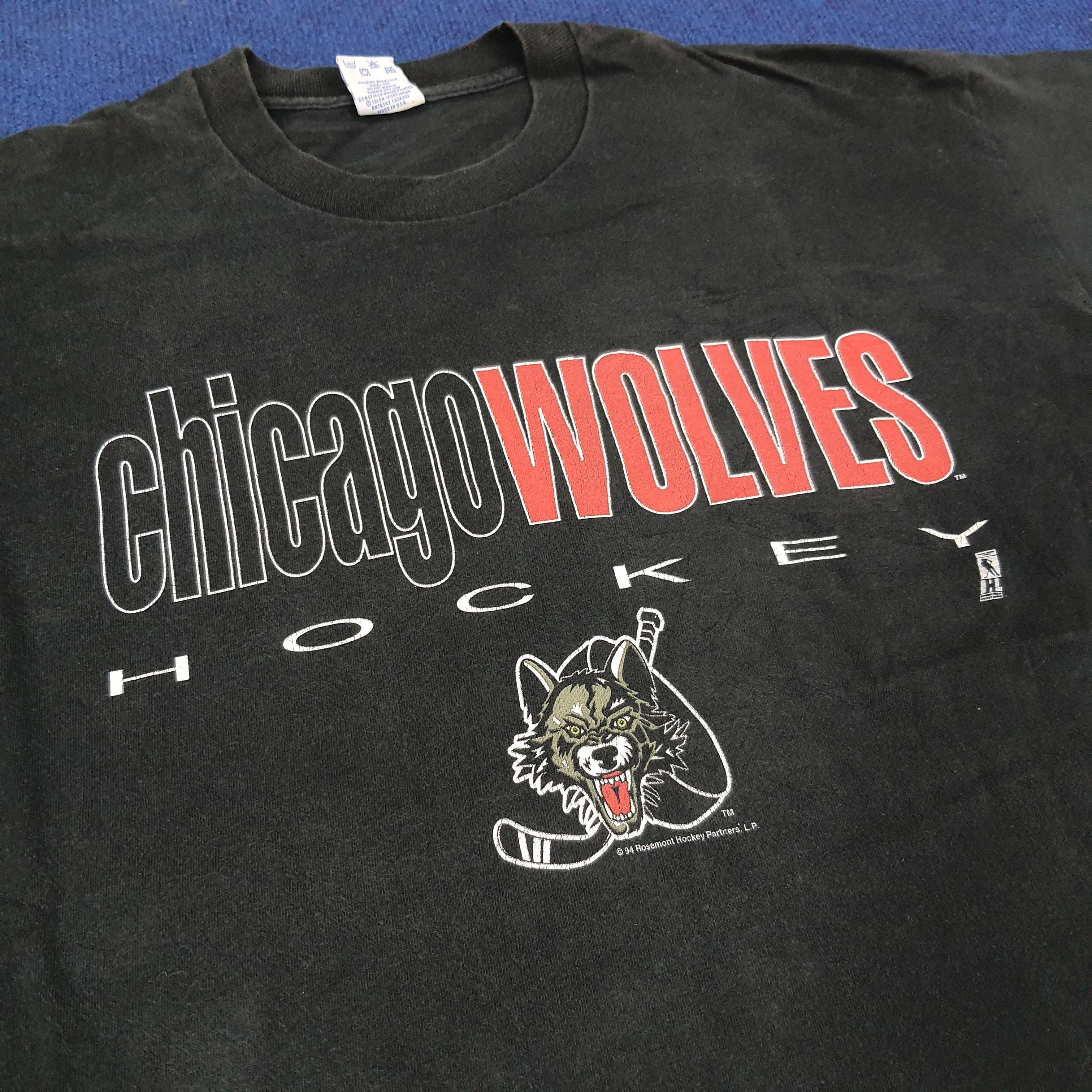 NHL × Vintage Vintage NHL Chicago Wolves Hockey T-shirt Size US XL / EU 56 / 4 - 2 Thumbnail