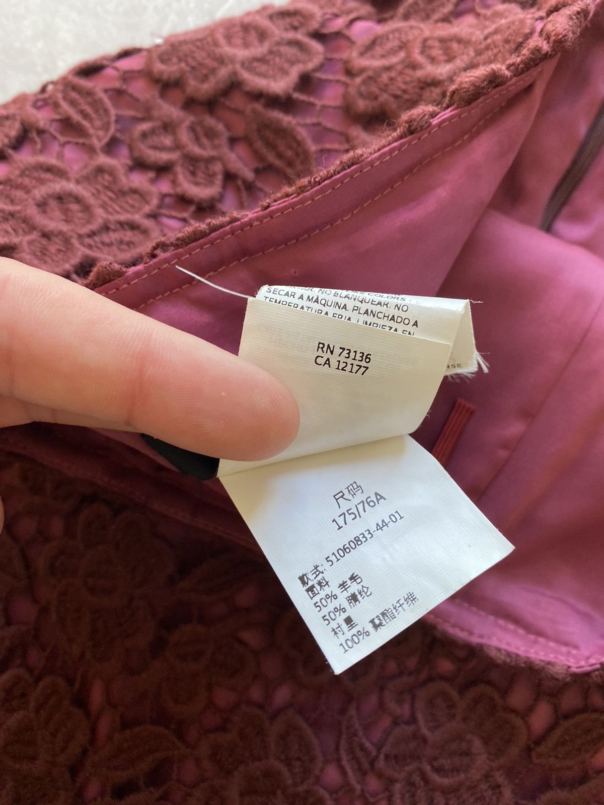 Max Mara Luxury Weekend Max Mara Wool Rose Floral Midi Skirt Size 10 Size 32" / US 10 / IT 46 - 7 Thumbnail