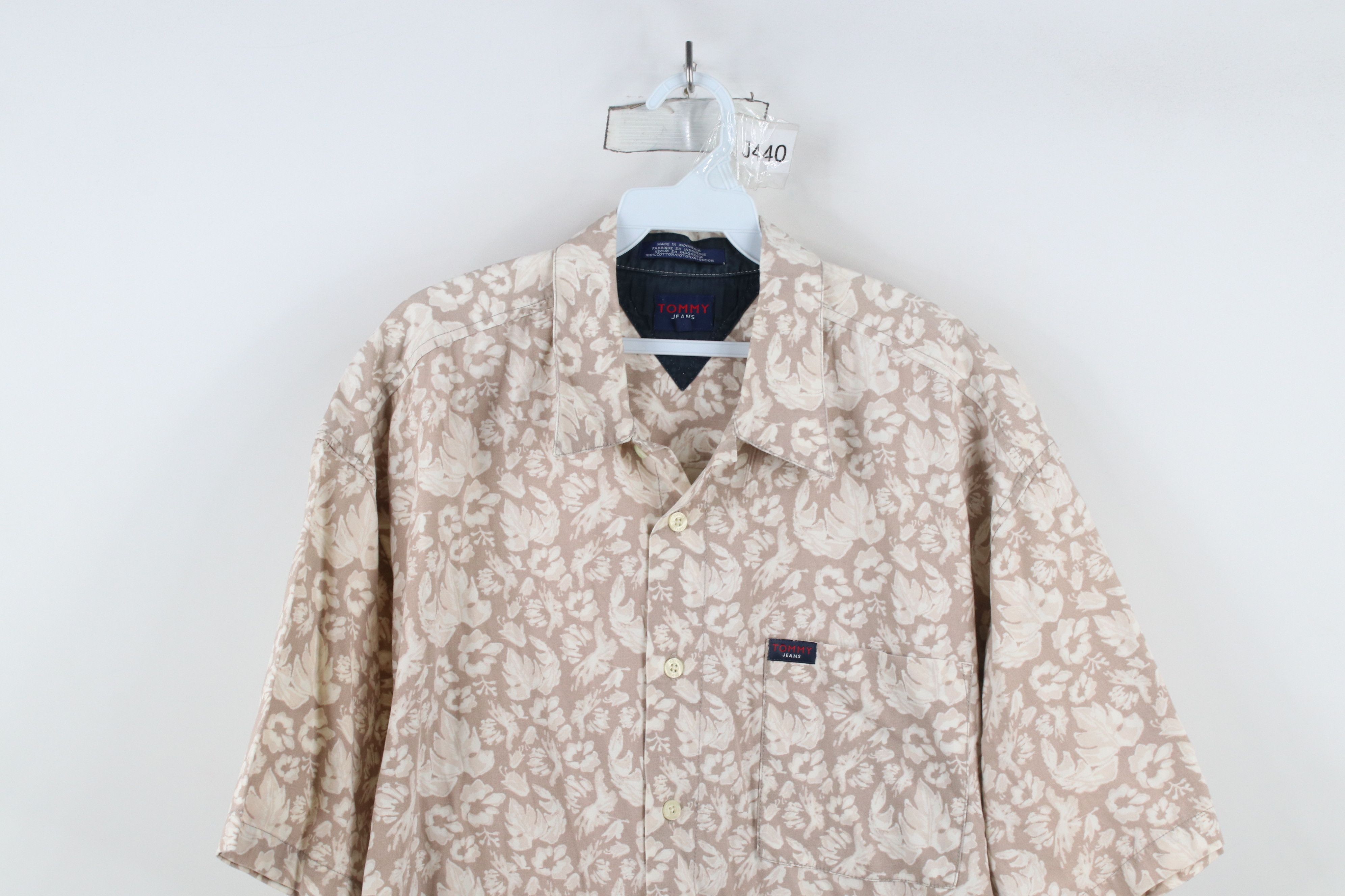 Tommy Hilfiger × Vintage Vintage 90s Tommy Hilfiger Flower Hawaiian Luau Button Shirt Size US XL / EU 56 / 4 - 2 Thumbnail