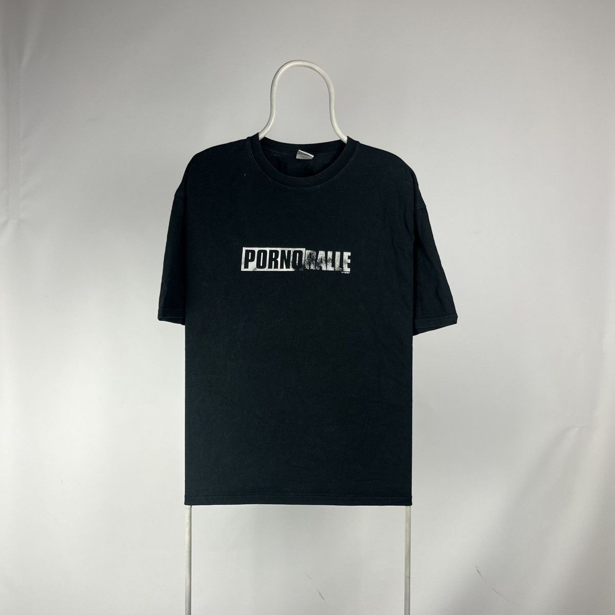 Band Tees Vintage Porno Ralle Tshirt y2k Pornstar size XXLarge Size US XXL / EU 58 / 5 - 1 Thumbnail