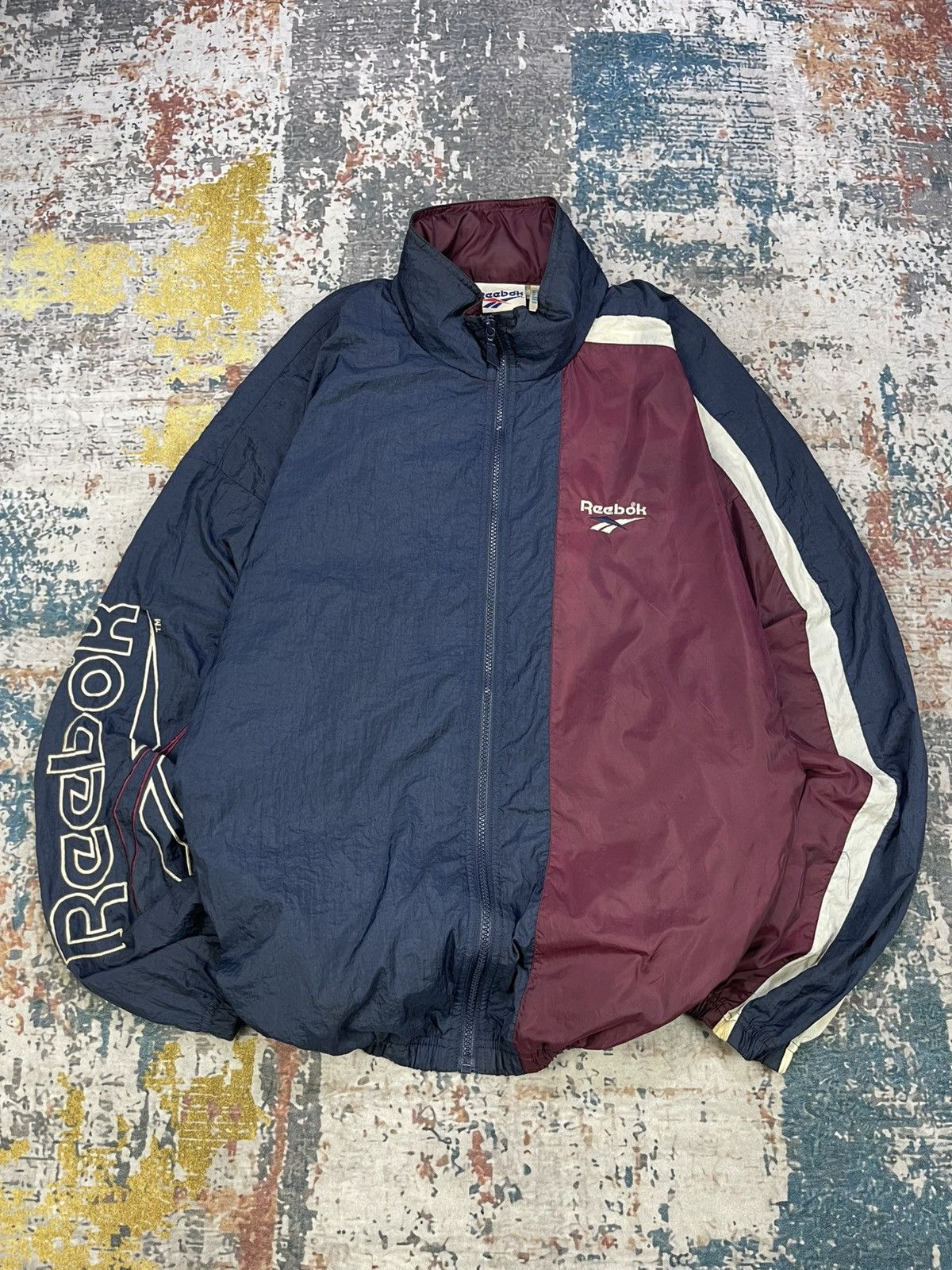Reebok Vtg 90s Reebok Big Logo 1/2 Divided Nylon Jacket Size US L / EU 52-54 / 3 - 1 Thumbnail