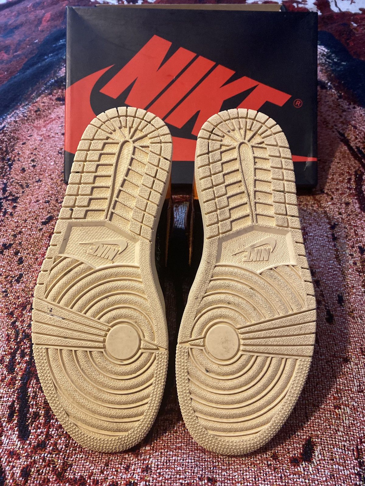 Jordan Brand × Nike Air Jordan 1 retro high og Size US 9 / EU 42 - 5 Thumbnail