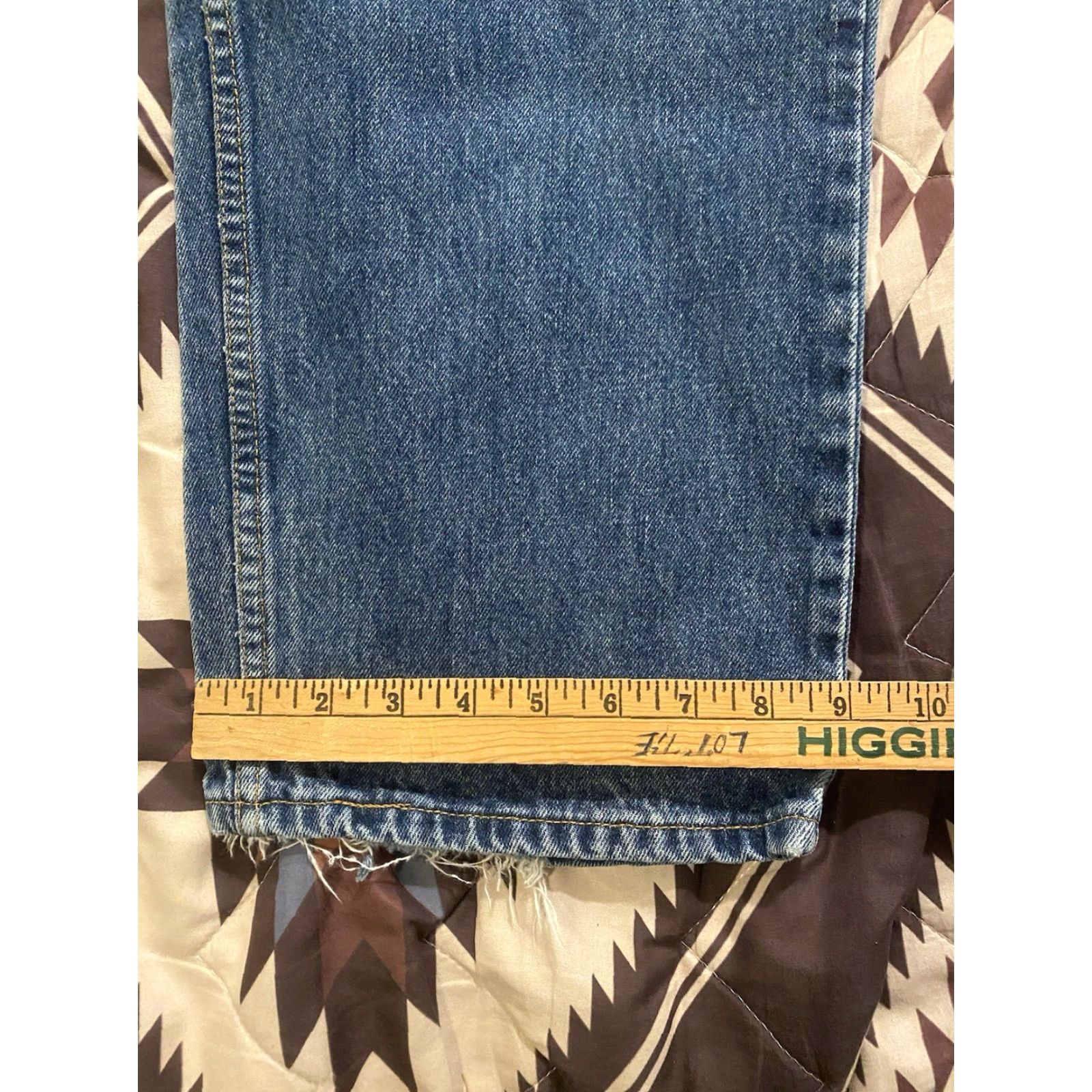 Levi's VINTAGE Levi’s 505 Jeans Men’s 38x32 Medium Wash Denim 5-Pocket Logo Button Zip Straight 90s Retro Size US 38 / EU 54 - 5 Thumbnail