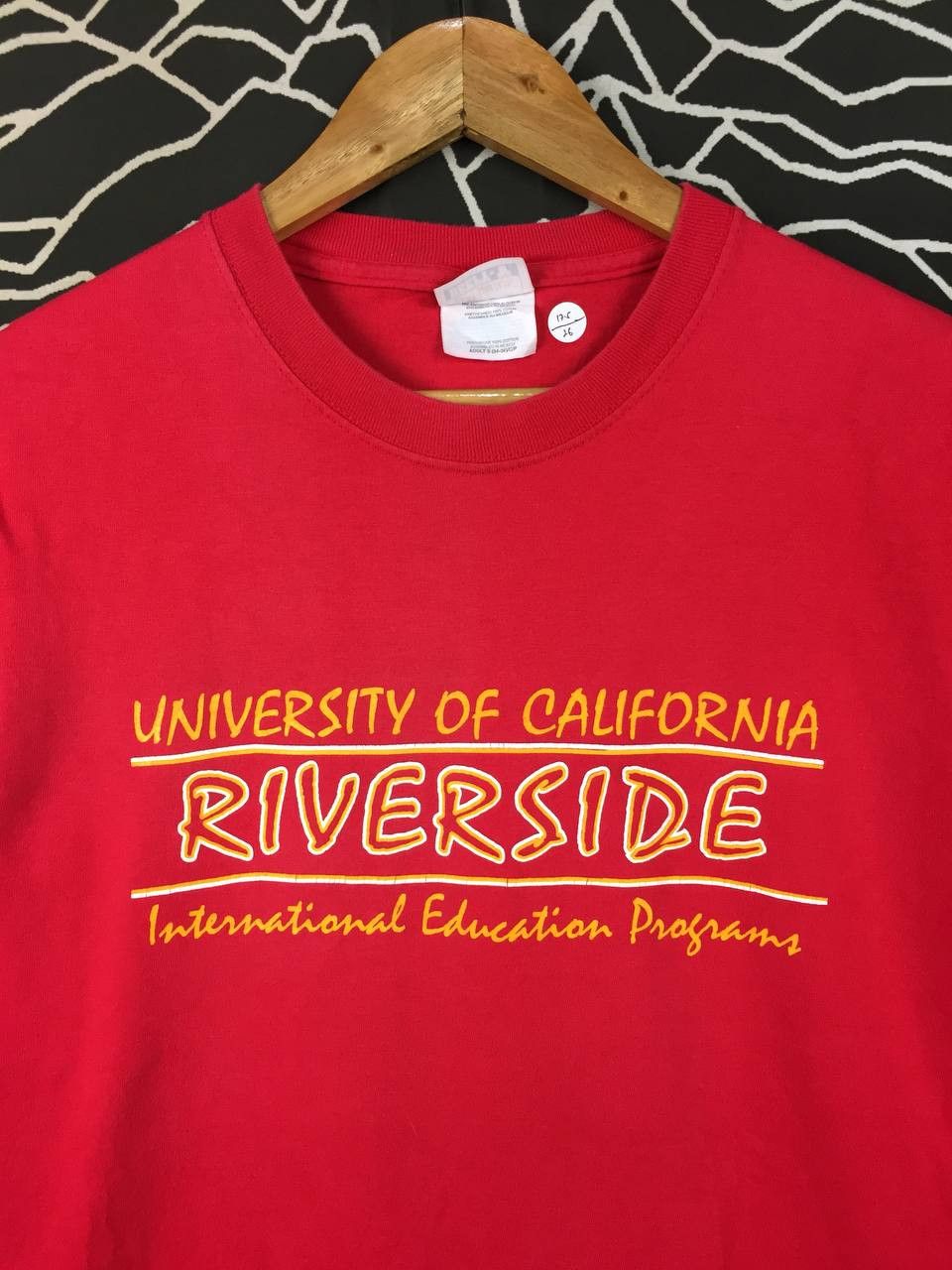 Vintage Vtg 90s University of California Riverside Collegiate Tee Size US S / EU 44-46 / 1 - 3 Thumbnail