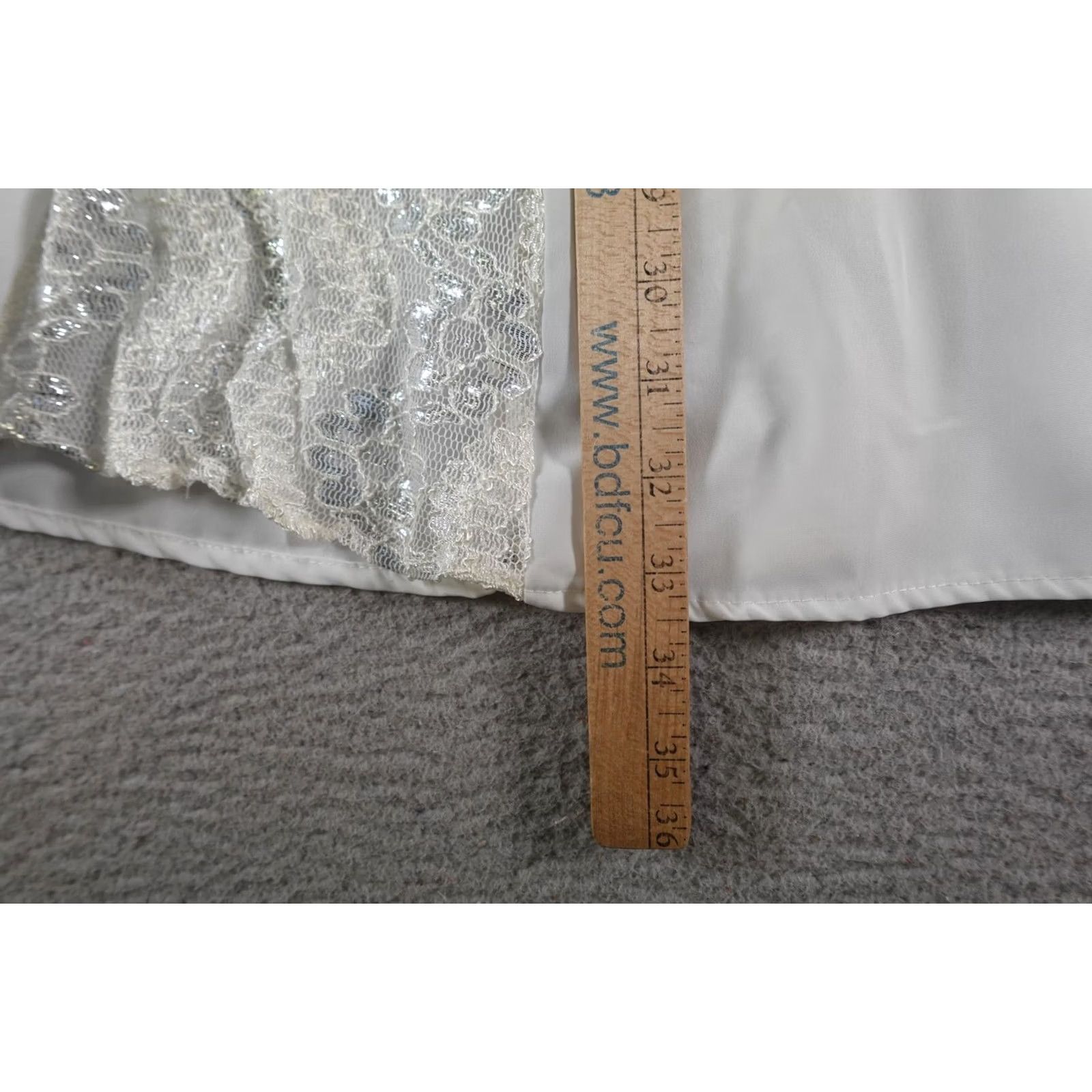 DANCER VINTAGE Western Skirt Womens XS White Sequin Lace Cowgirl Rodeo 90s Rugged, Formal, Wedding Ladies XS White Sequin Lace Cowgirl Rodeo Skirt Size 26" / US 2 / IT 38 - 7 Thumbnail