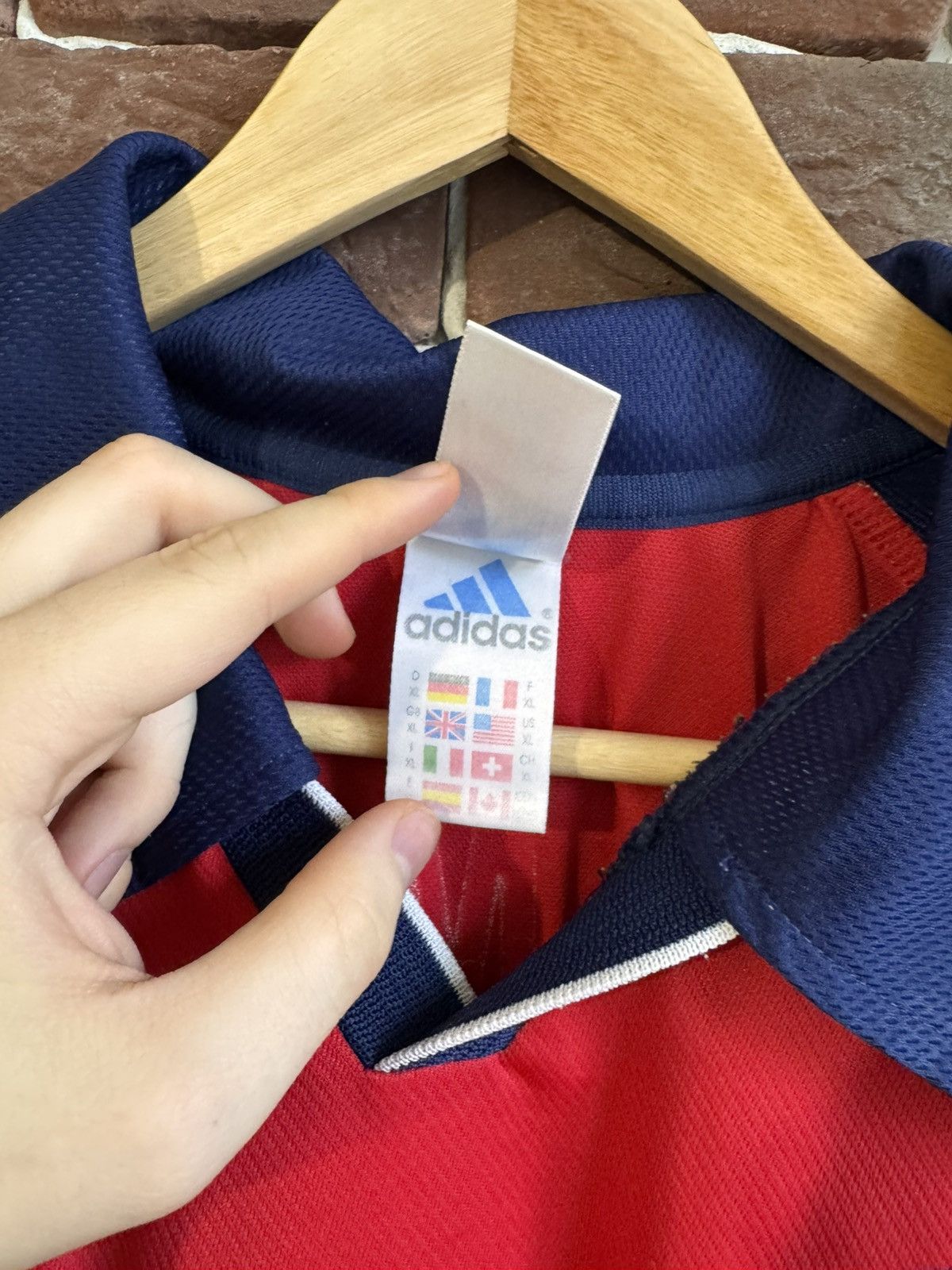 Adidas Rare Vintage 90s Adidas Bayern Munich Jersey Football XL red Size US XL / EU 56 / 4 - 7 Thumbnail