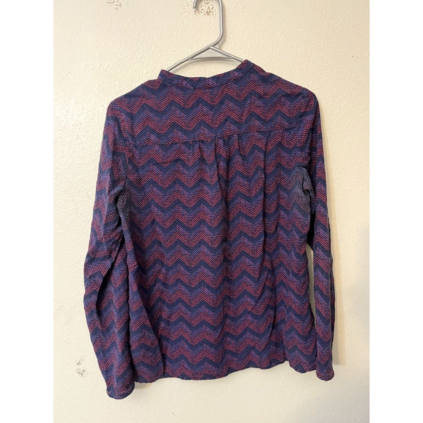 Tommy Hilfiger Tommy Hilfiger Shirt Pullover Long Sleeve V-Neck Multicolor Geometric Pattern Small Women Popover Blouse Size S / US 4 / IT 40 - 3 Thumbnail