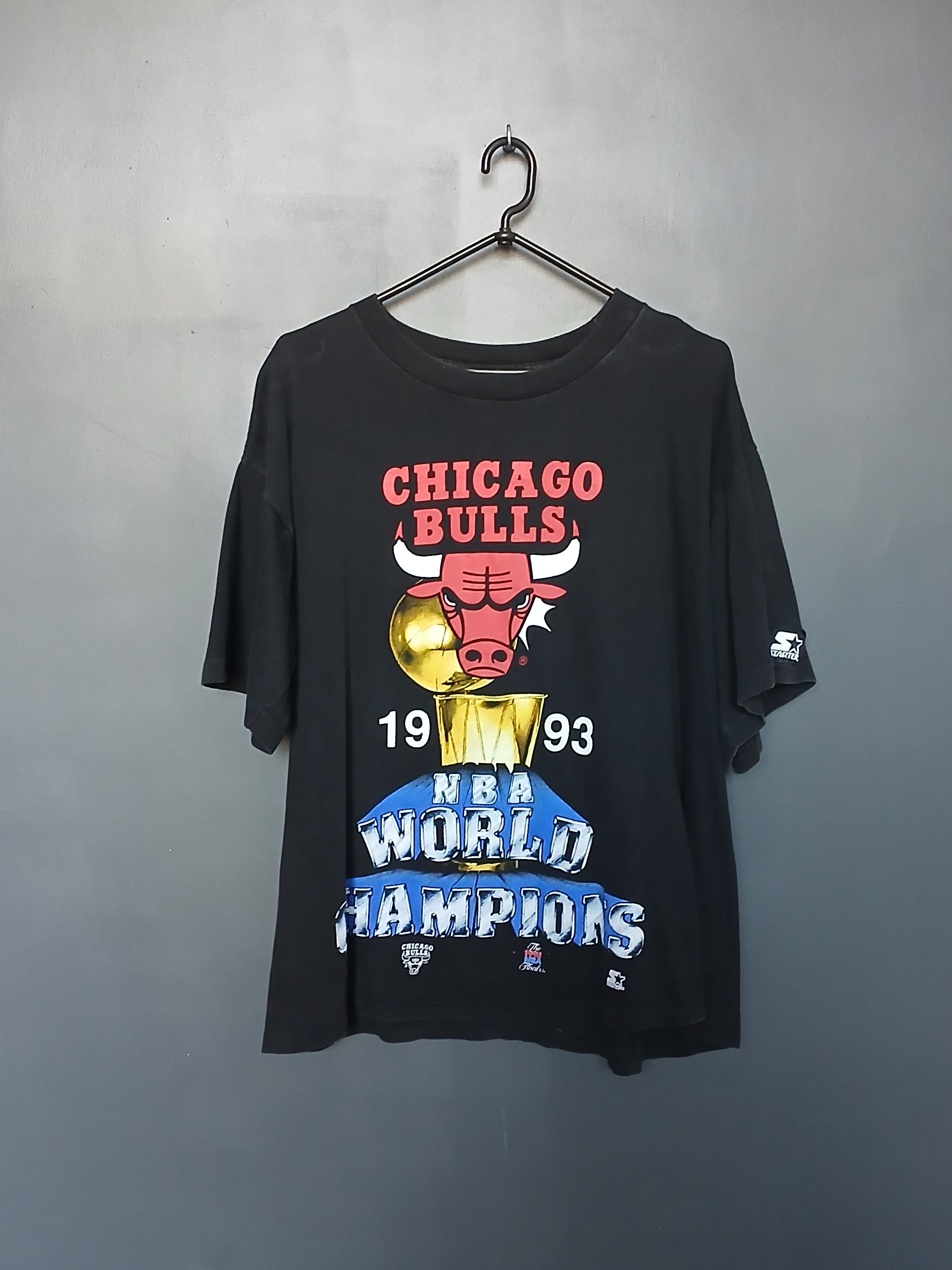 NBA × Vintage Vintage 1993 Chicago Bulls NBA World Champions T-Shirt Size US XL / EU 56 / 4 - 1 Thumbnail