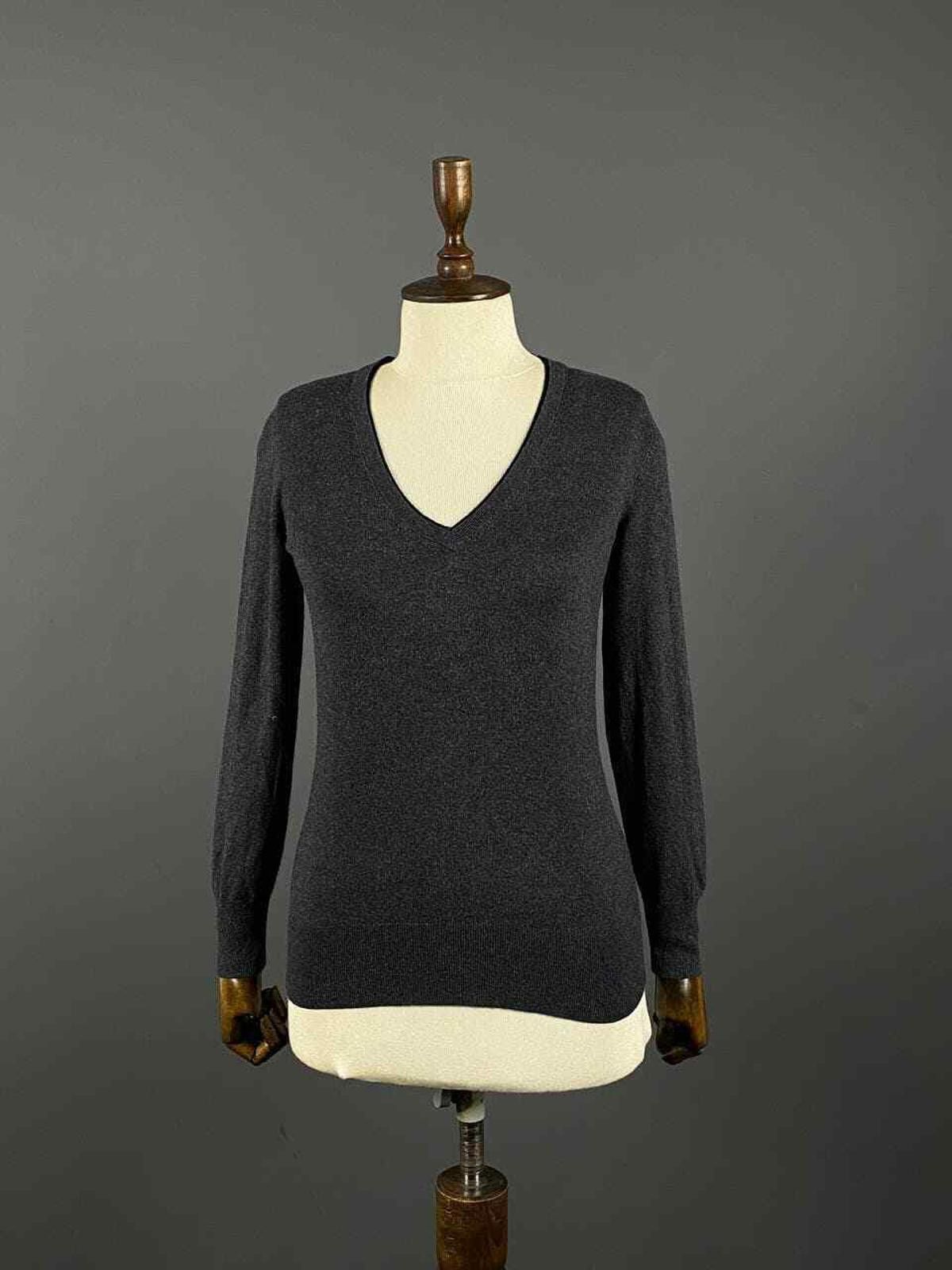 Escada Escada Sport Gray Stretch V-Neck Sweater Size S Size S / US 4 / IT 40 - 1 Thumbnail