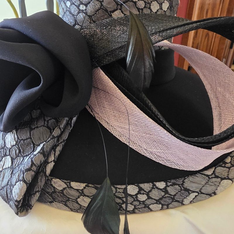 NWT Elite‎ Champagne black grey pebble hat and purse set NWT Elite Champagne black grey pebble hat and purse set main image 3