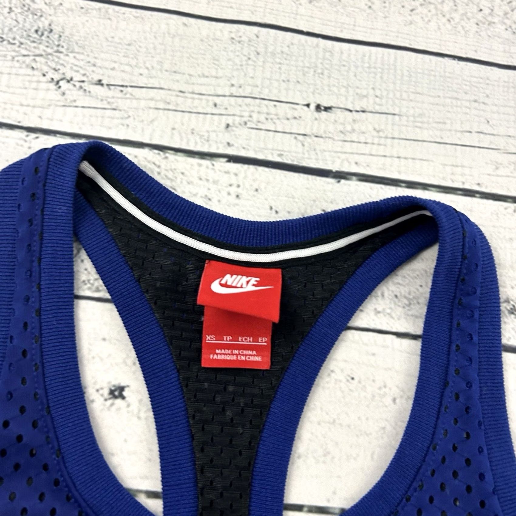 Nike Nike Racer Tank Sleeveless Jersey Athletic Shirt XS Blue Black Womens Nike Racer Tank XS Blue Black Women Size XS / US 0-2 / IT 36-38 - 2 Thumbnail